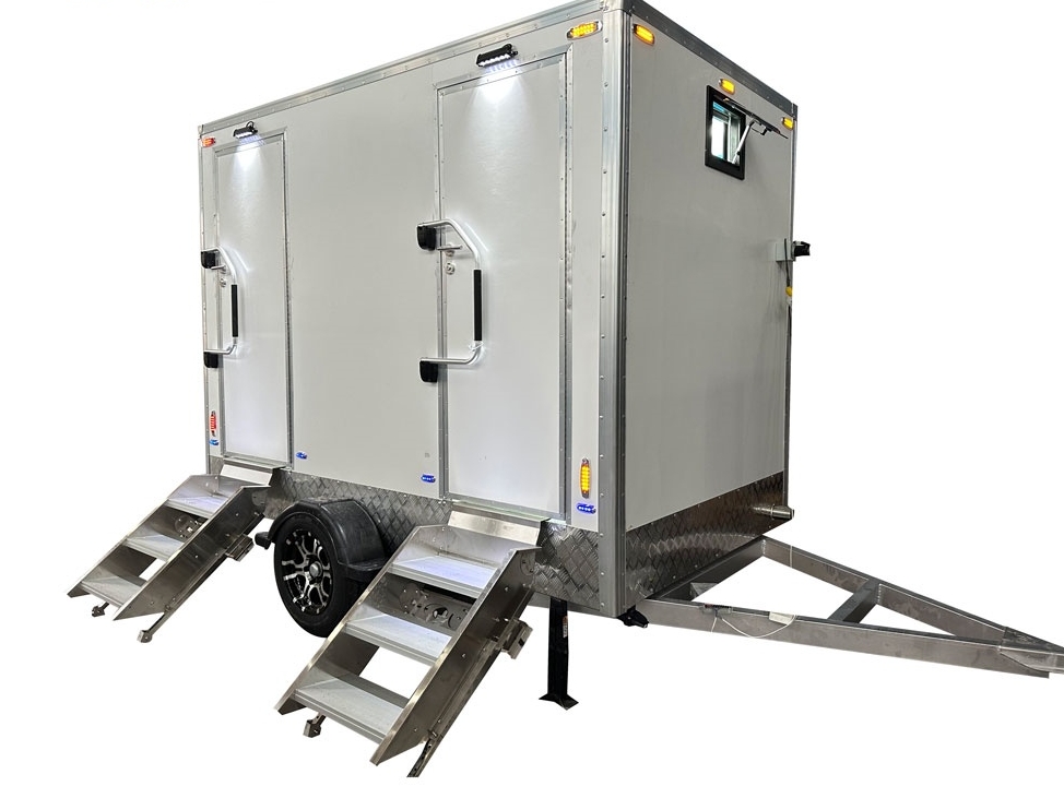 3m（10ft）2 Stall Toilet Trailer