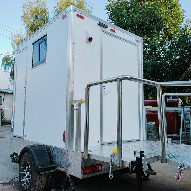 Portable toilet for persons with disabilities Portable accessible toilet Wheelchairs are suitable for outdoor emergency
