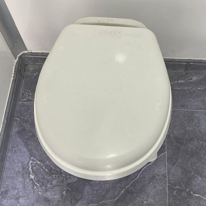 Deluxe portable seven-door toilet
