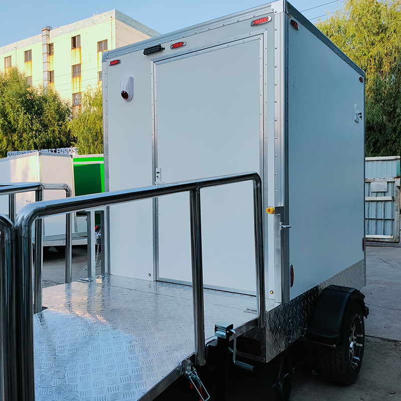 Portable toilet for persons with disabilities Portable accessible toilet Wheelchairs are suitable for outdoor emergency