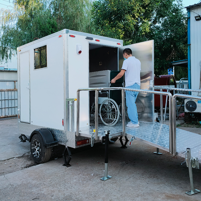 Portable toilet for persons with disabilities Portable accessible toilet Wheelchairs are suitable for outdoor emergency