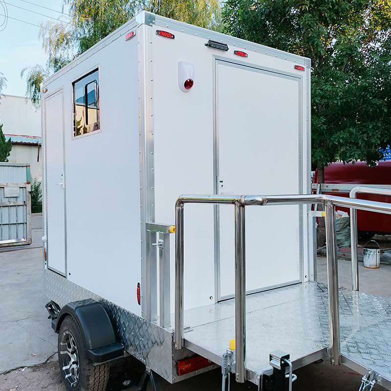 Portable toilet for persons with disabilities Portable accessible toilet Wheelchairs are suitable for outdoor emergency