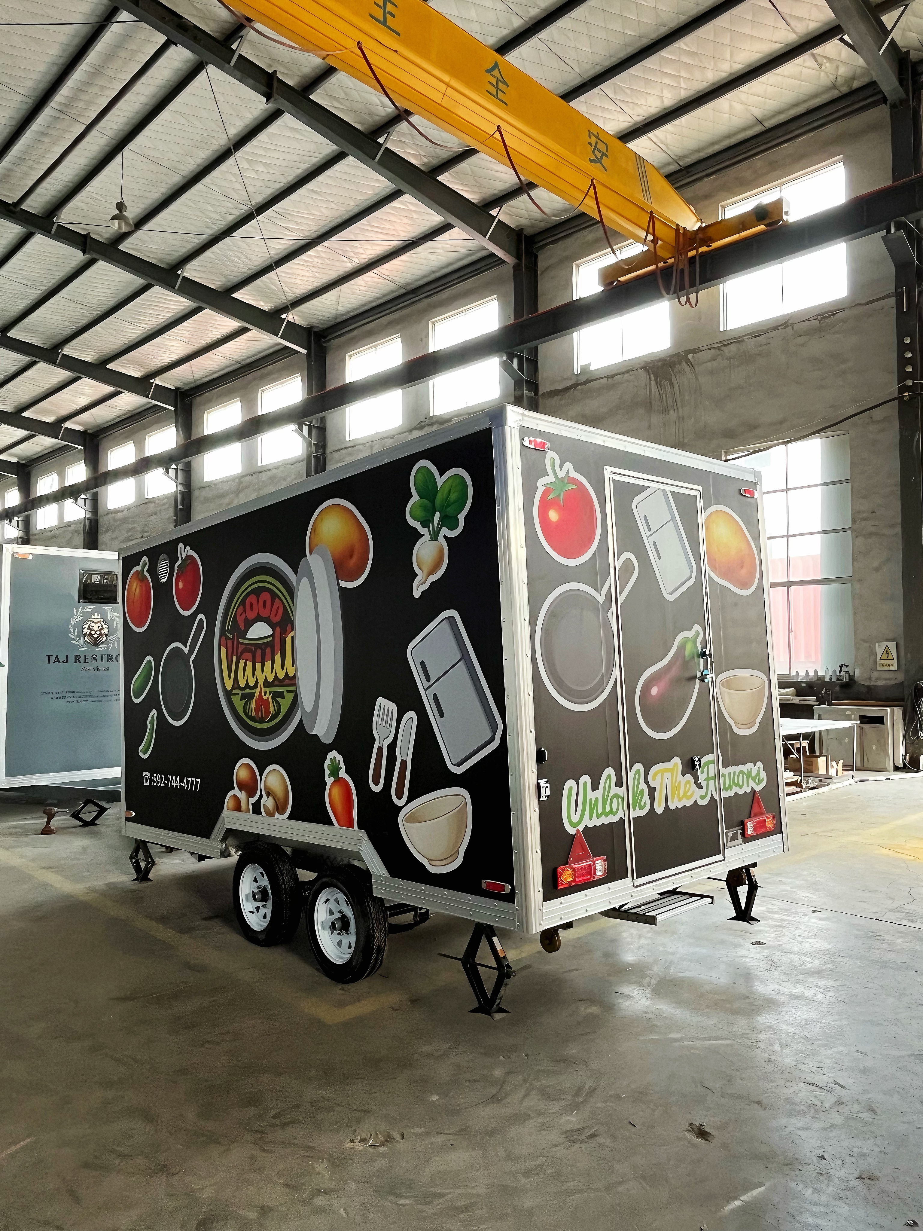 Square shape · Free movement! Square movable food cart | Four-wheel swivel wheels, the stall location can be changed at will