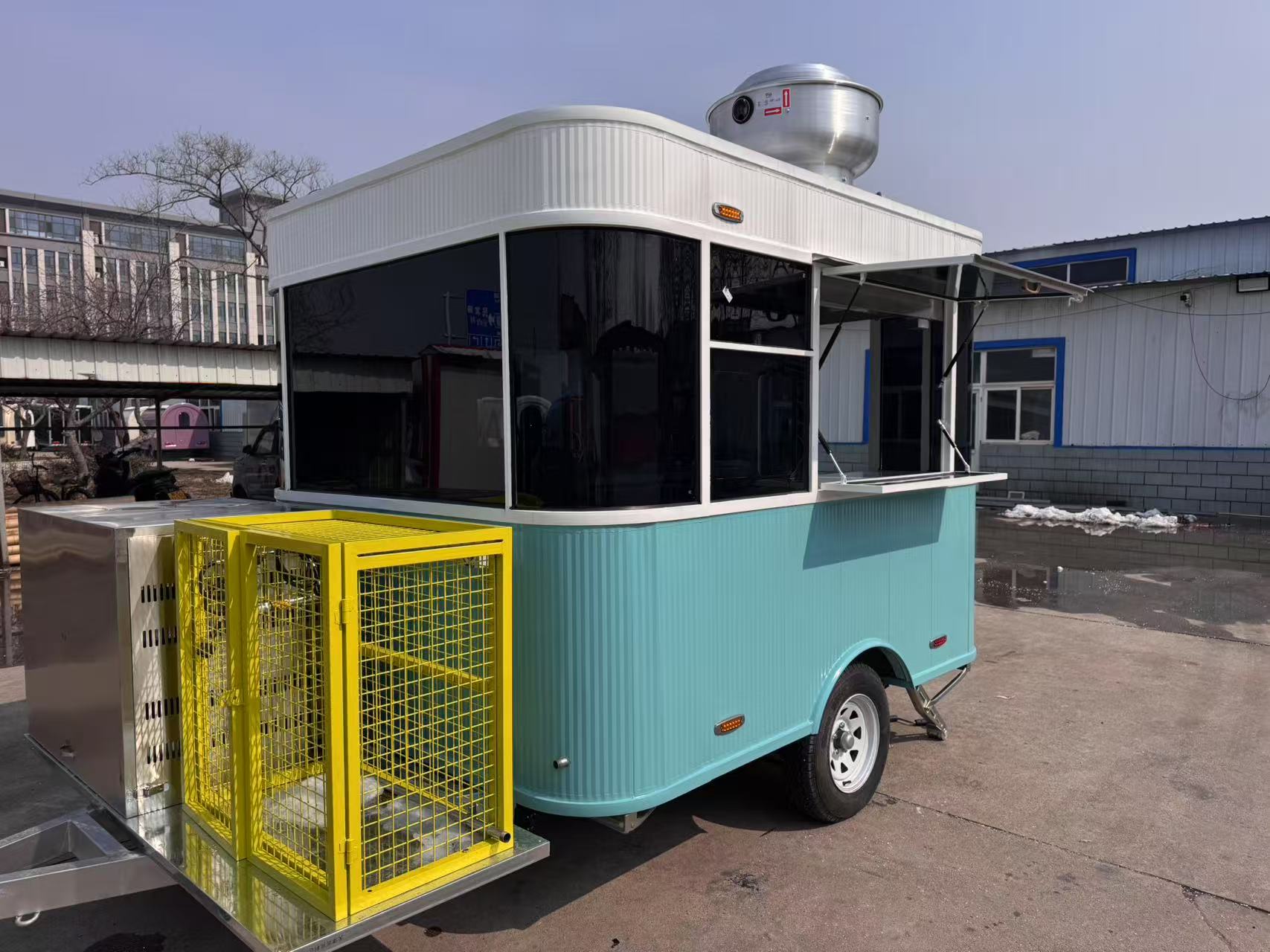 Blue and white dreamy four-wheel square food truck, a mobile food wealth creation tool