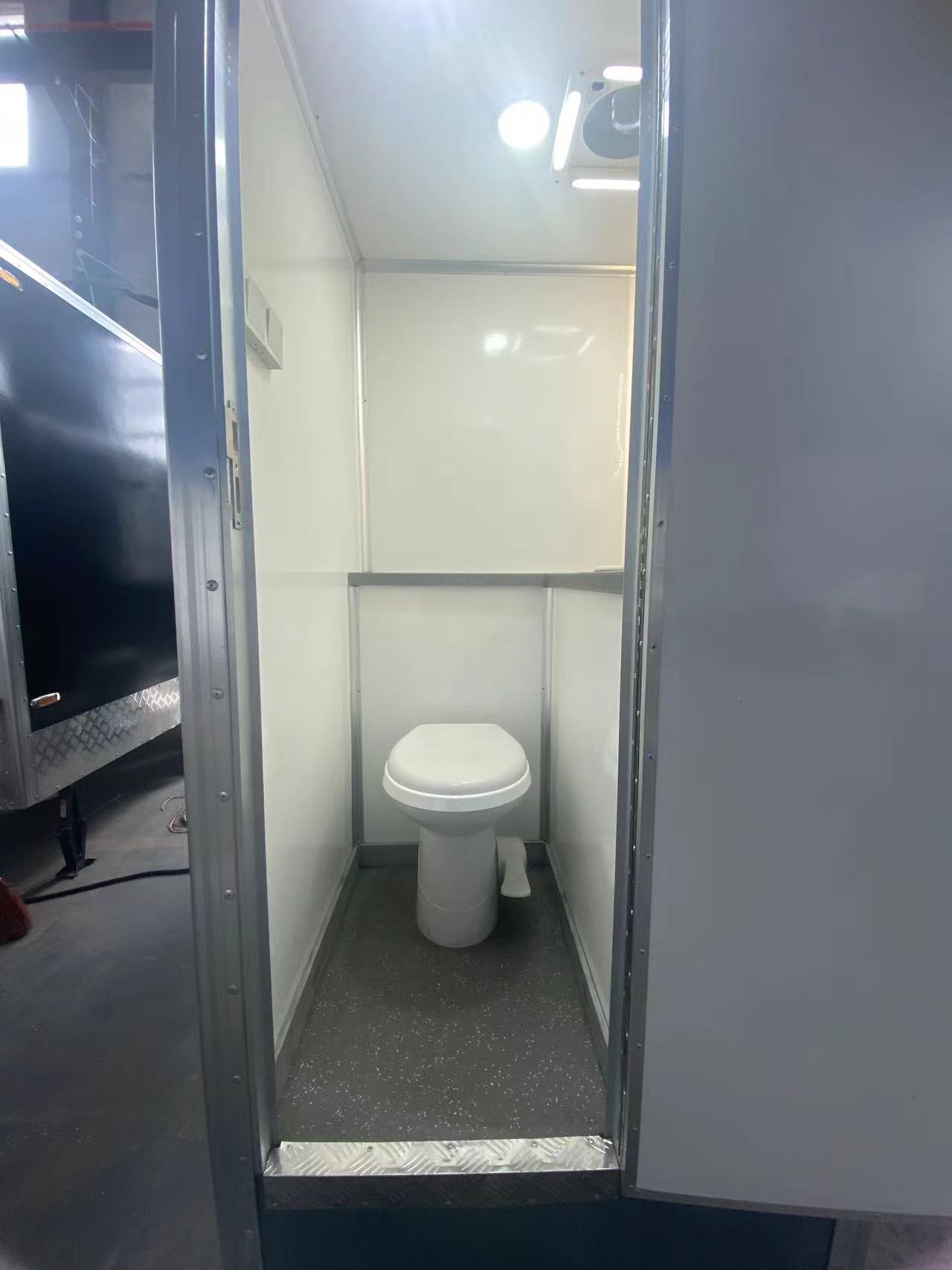 Single-room mobile toilets | Recycling · Low-carbon and environmentally friendly