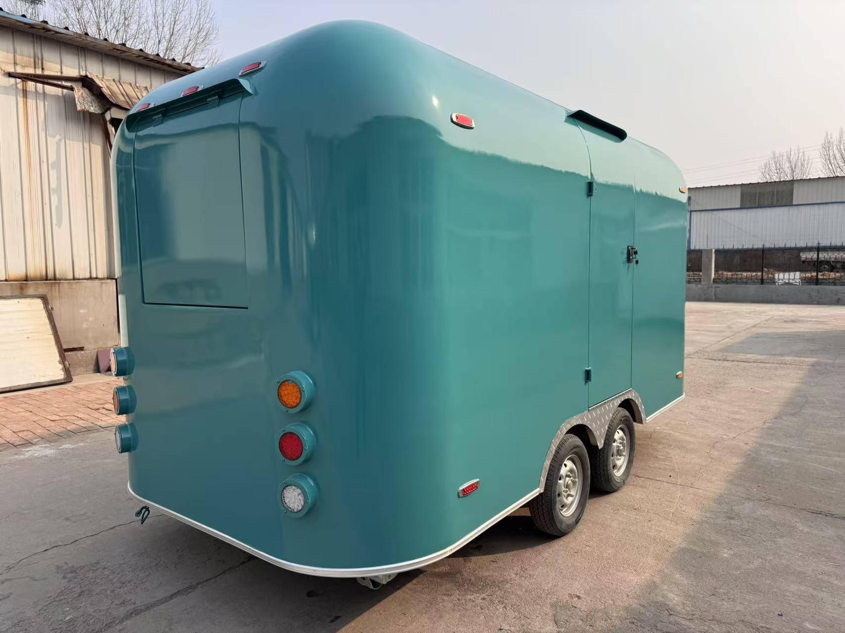 "Portable Qingfeng Food Truck Trailer, flexible movement, Go Wherever There are more people