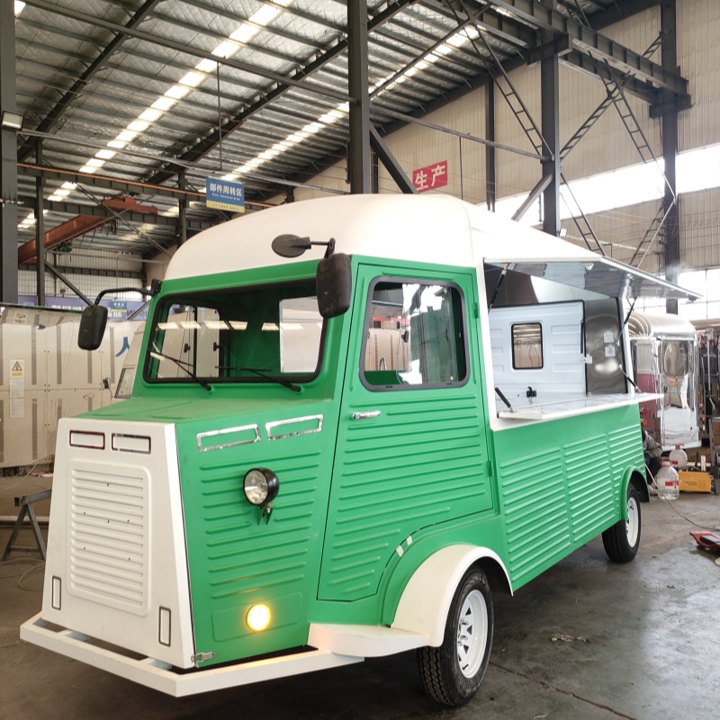 Citroen Green Food Truck: A touch of bright green lights up the market, making every meal full of vitality