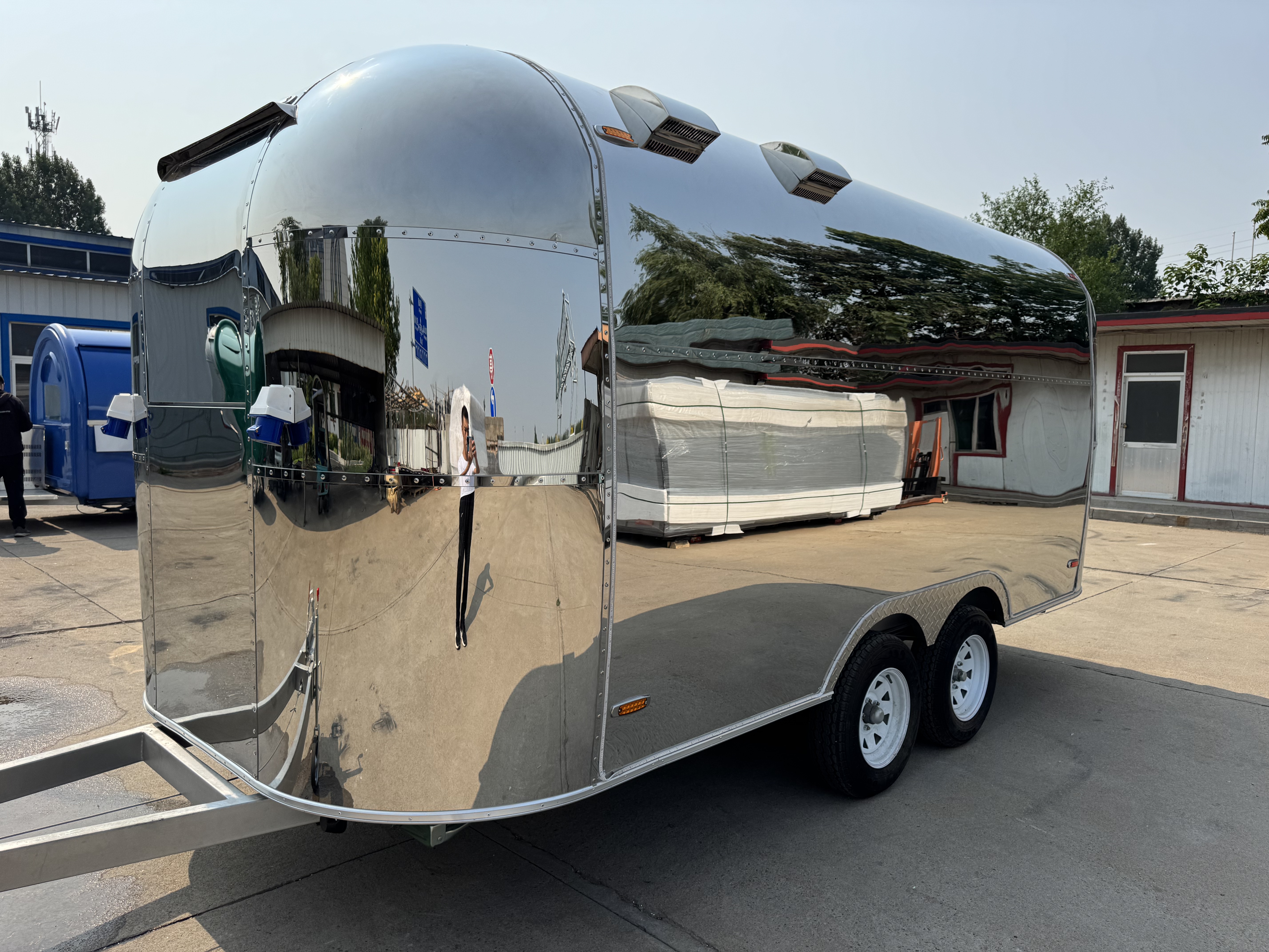 Portable and portable Qingfeng food trailer