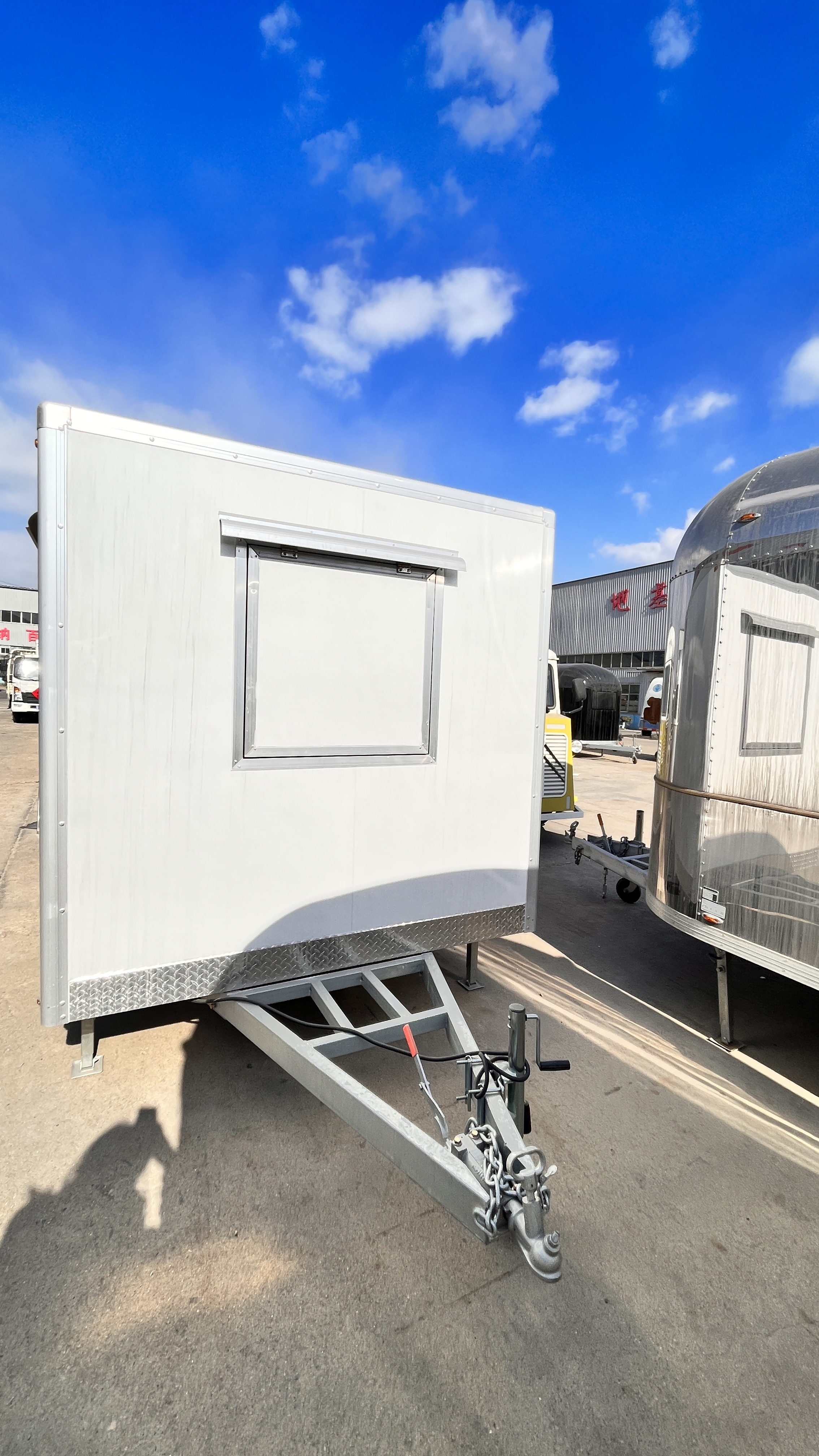 Square food carts unlock new imaginations of street dining