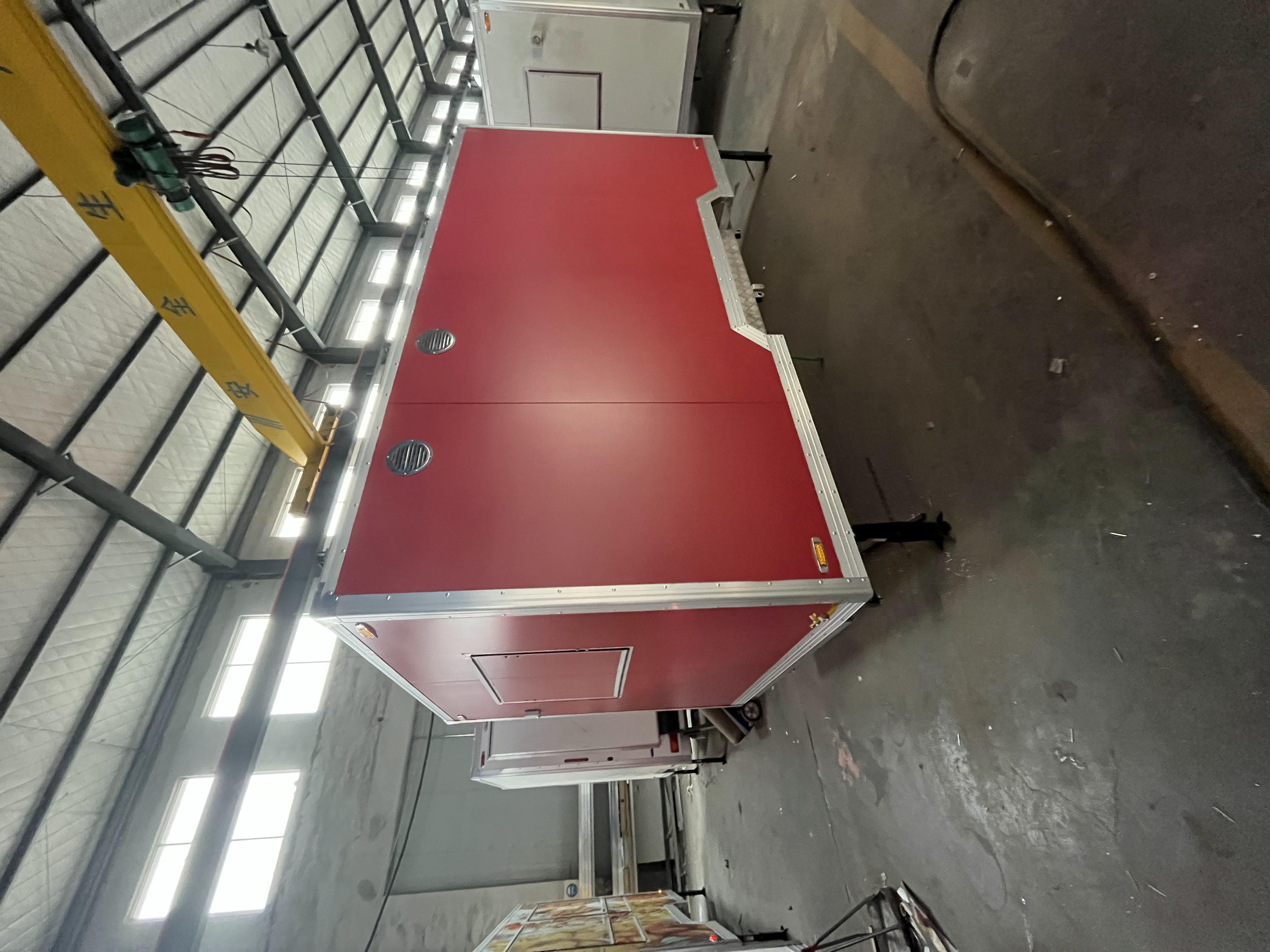 Convenient pink trailer food truck, easily create a mobile food kitchen