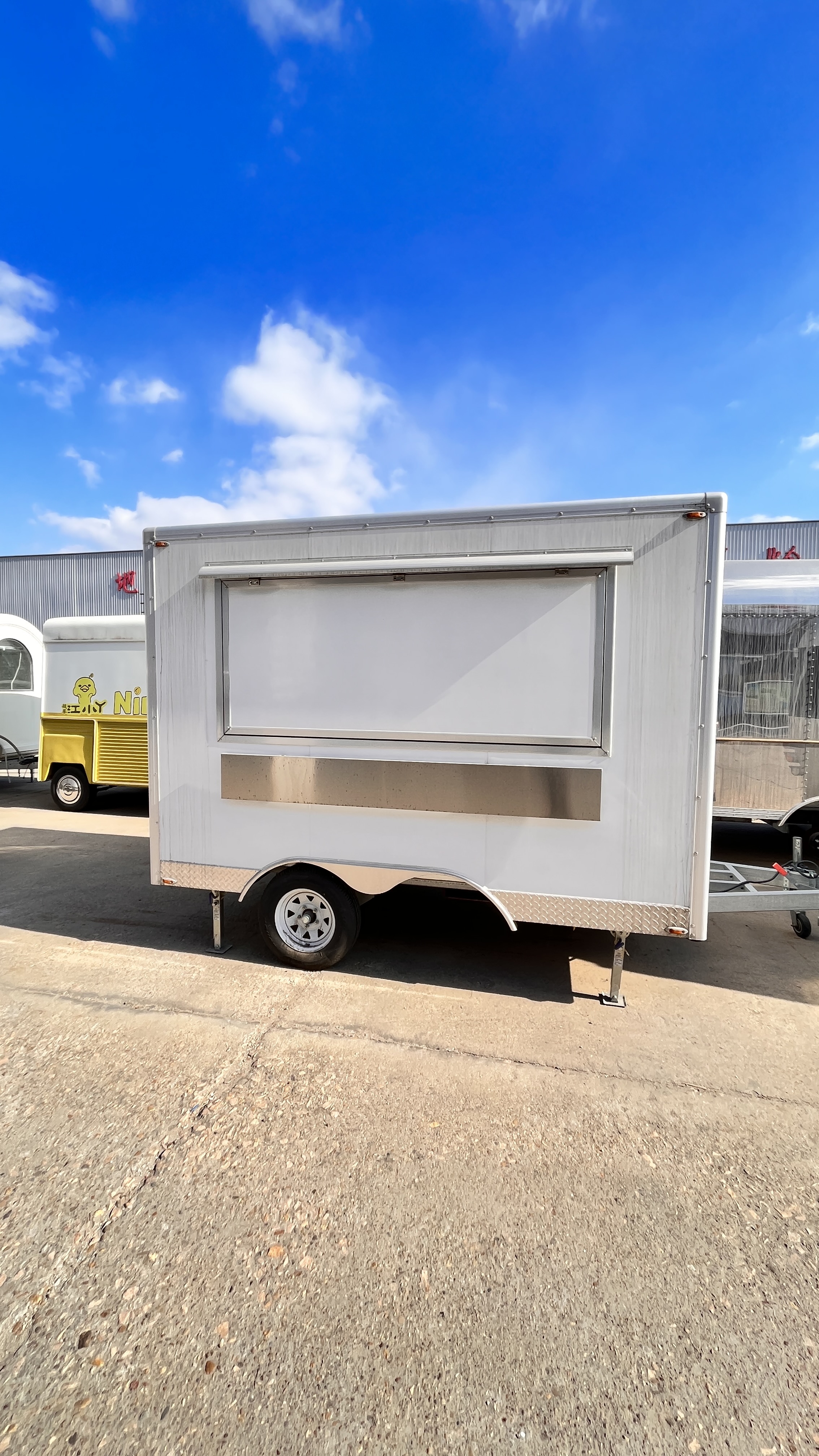 Square food carts unlock new imaginations of street dining