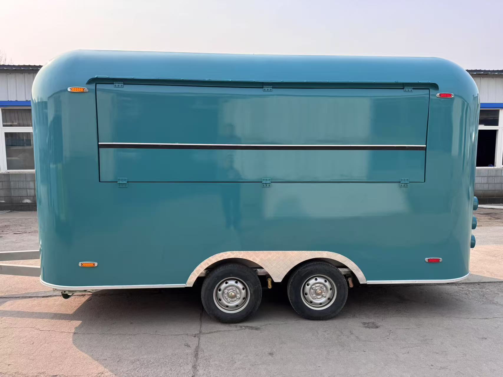 "Portable Qingfeng Food Truck Trailer, flexible movement, Go Wherever There are more people