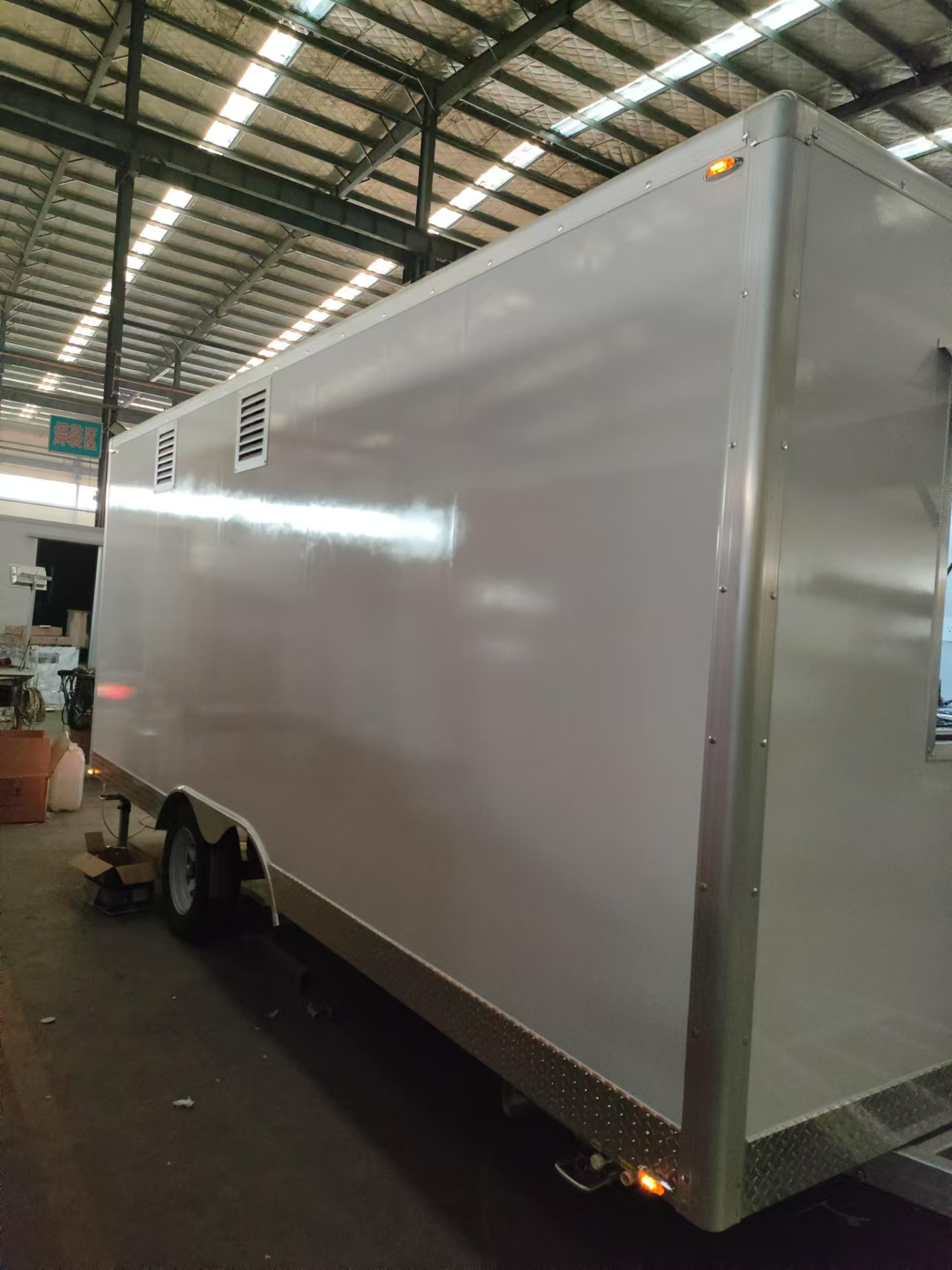 New energy 5-meter square food truck | Low-noise zero-emission environmentally friendly catering vehicle, the preferred choice for urban operation ◦