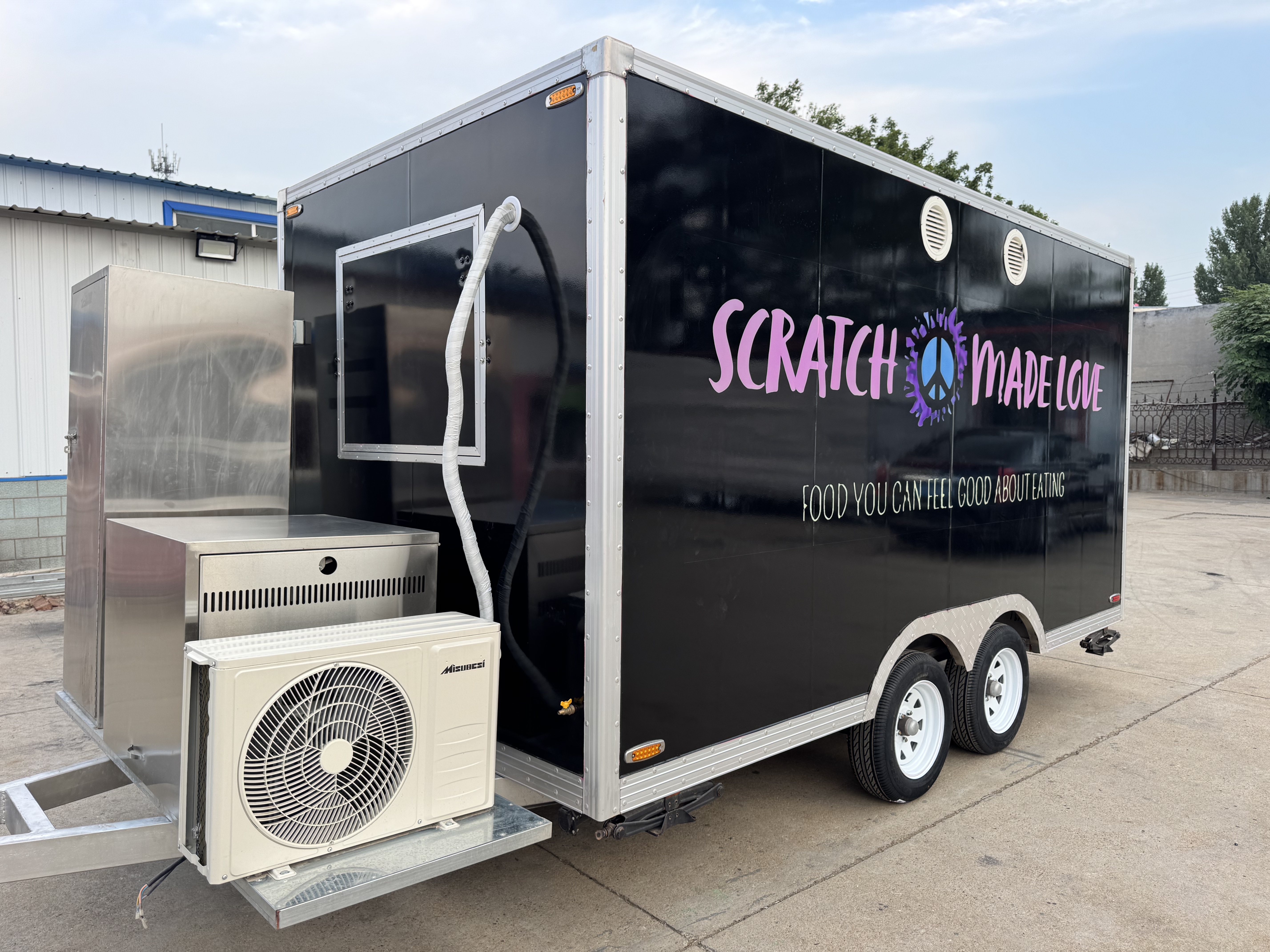 Black fashionable food carts, with trendy patterns leading the new trend of mobile catering