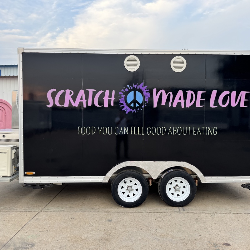Black fashionable food carts, with trendy patterns leading the new trend of mobile catering