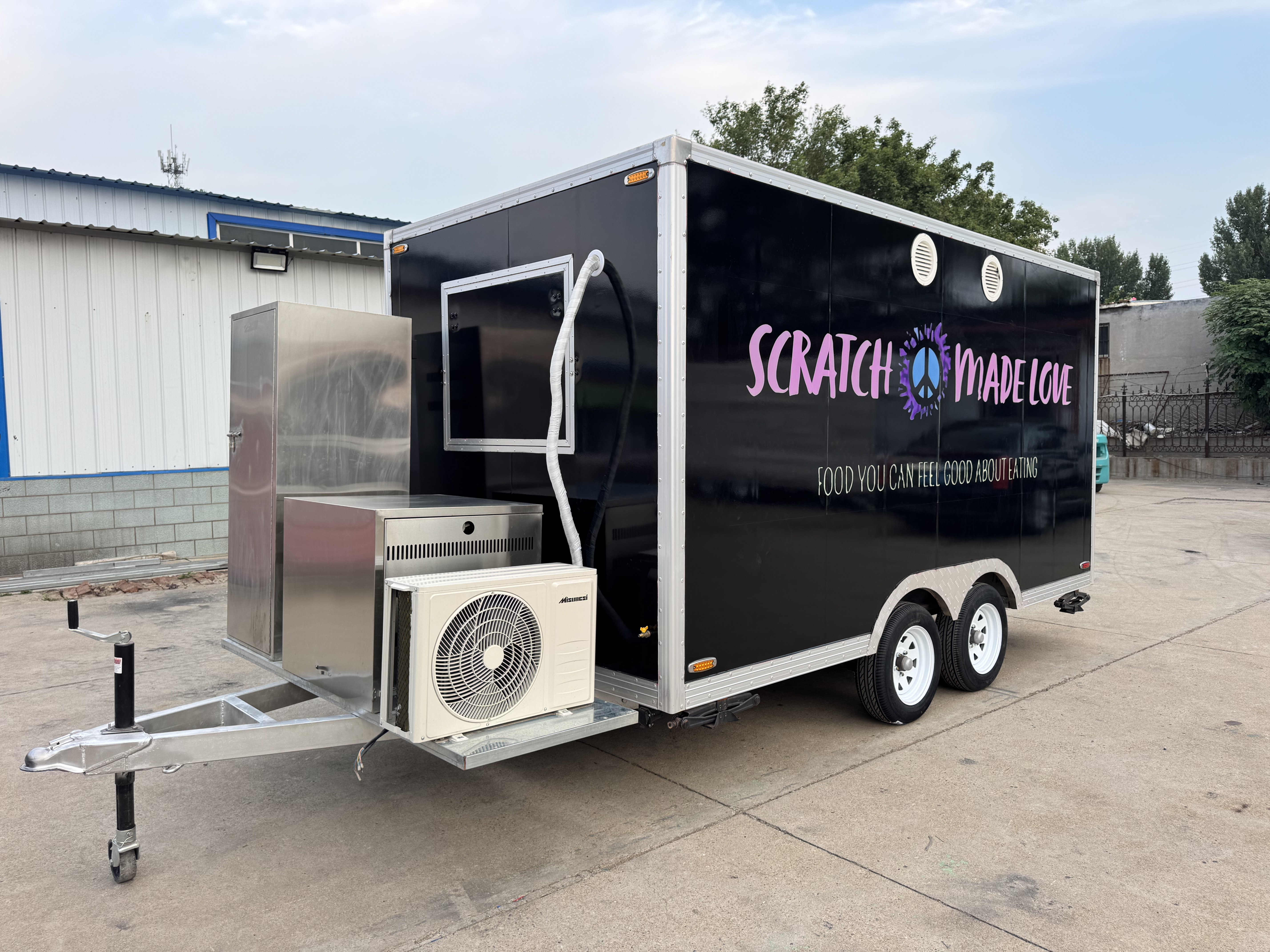 Black fashionable food carts, with trendy patterns leading the new trend of mobile catering