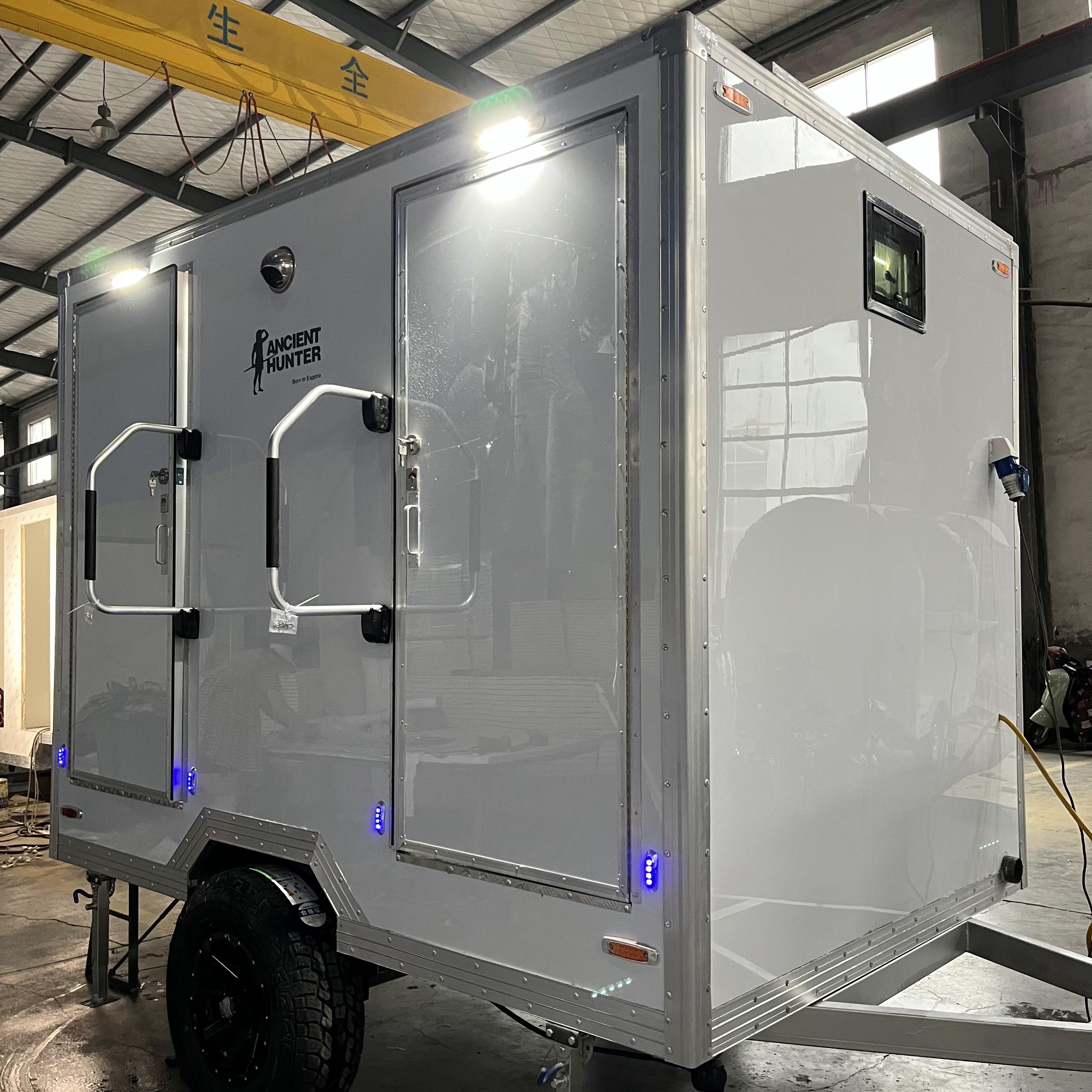 Double toilet cubicle mobile toilet trailer | Two separate toilets for men and women, equipped with a flushing system + washbasin, suitable for multiple people to use