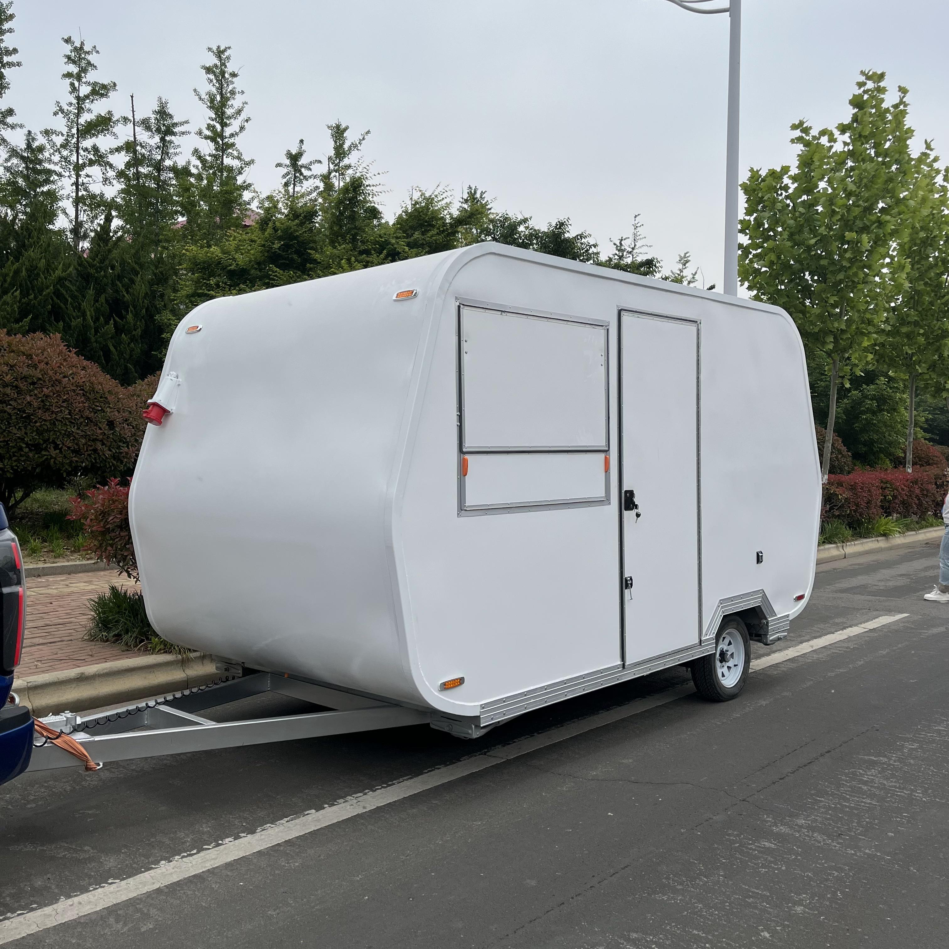White irregular-shaped trailer | Folding and lifting design · Mobile shop that can be towed and gone