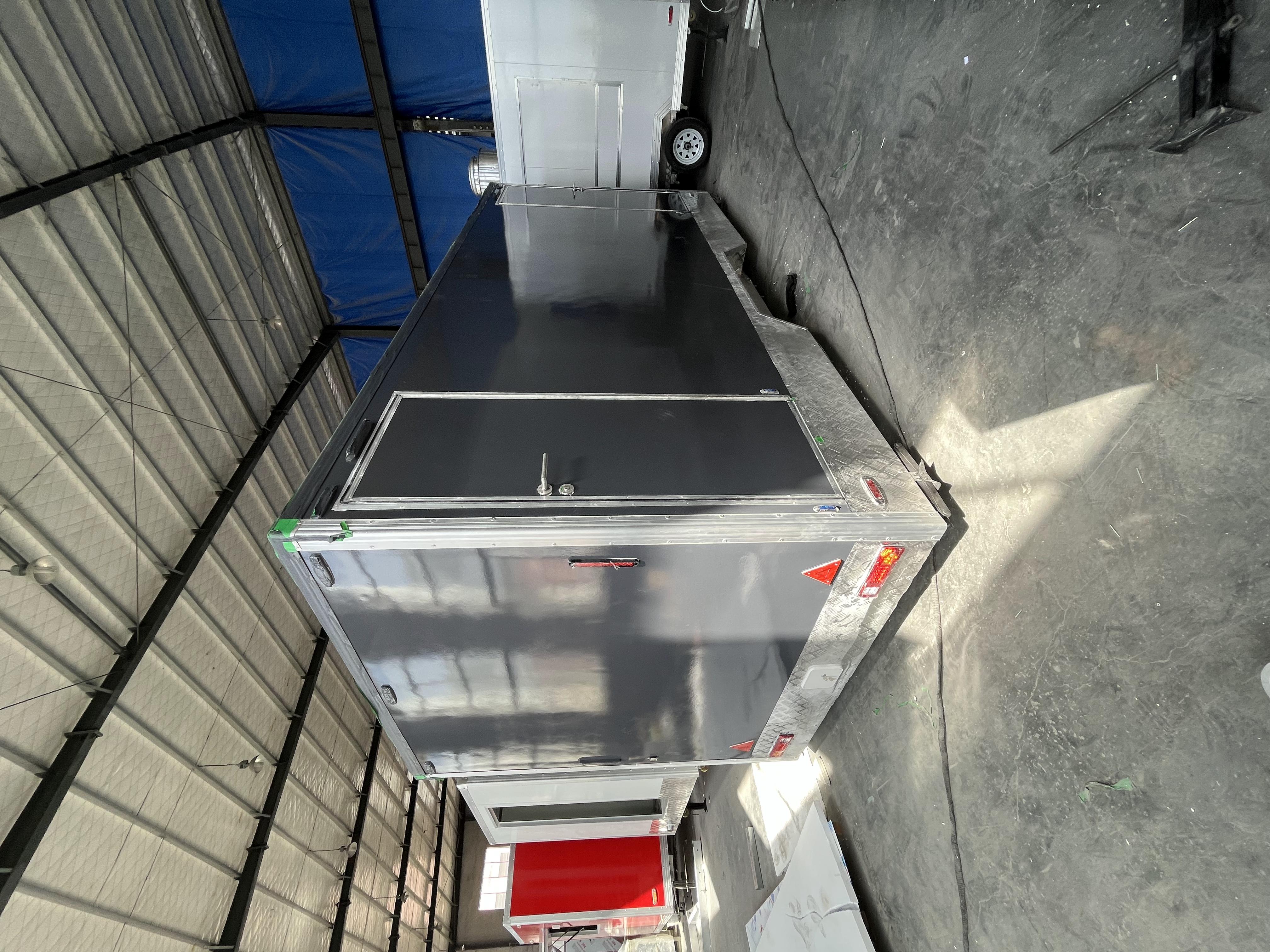 5-meter grey eco-friendly mobile toilet: Sewage degradation system + mobility, a new green and low-carbon choice for outdoor bathrooms