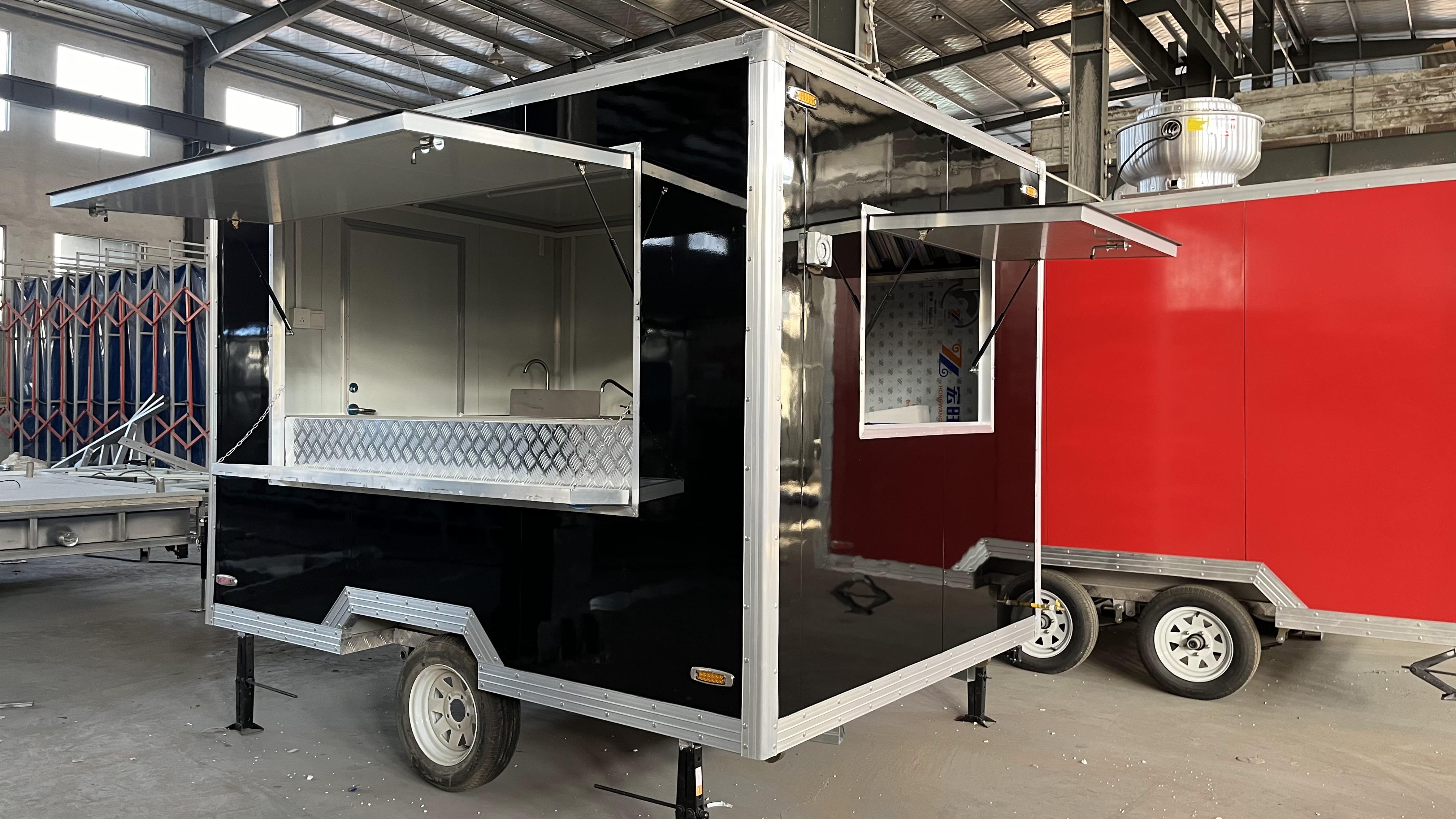 Black square mobile food truck trailer: Minimalist design + flexible movement, an eye-catching food station on the street