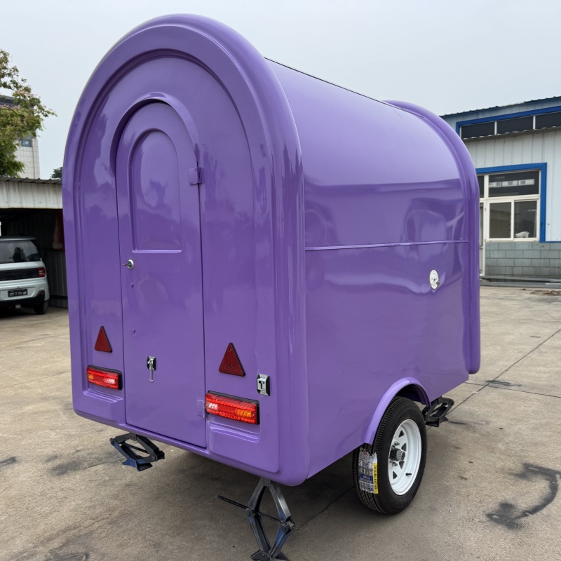 The personalized purple mobile food truck is the first choice for convenient towing in the food business