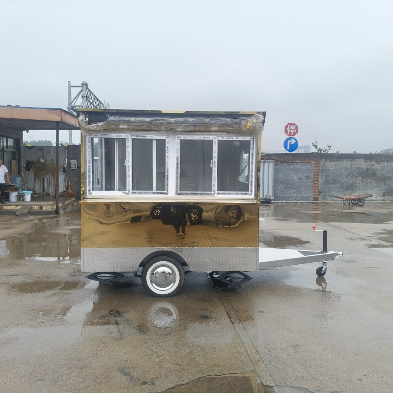 The eye-catching golden mirror food truck, a mobile snack business trailer, is a powerful tool for starting a business and setting up a stall