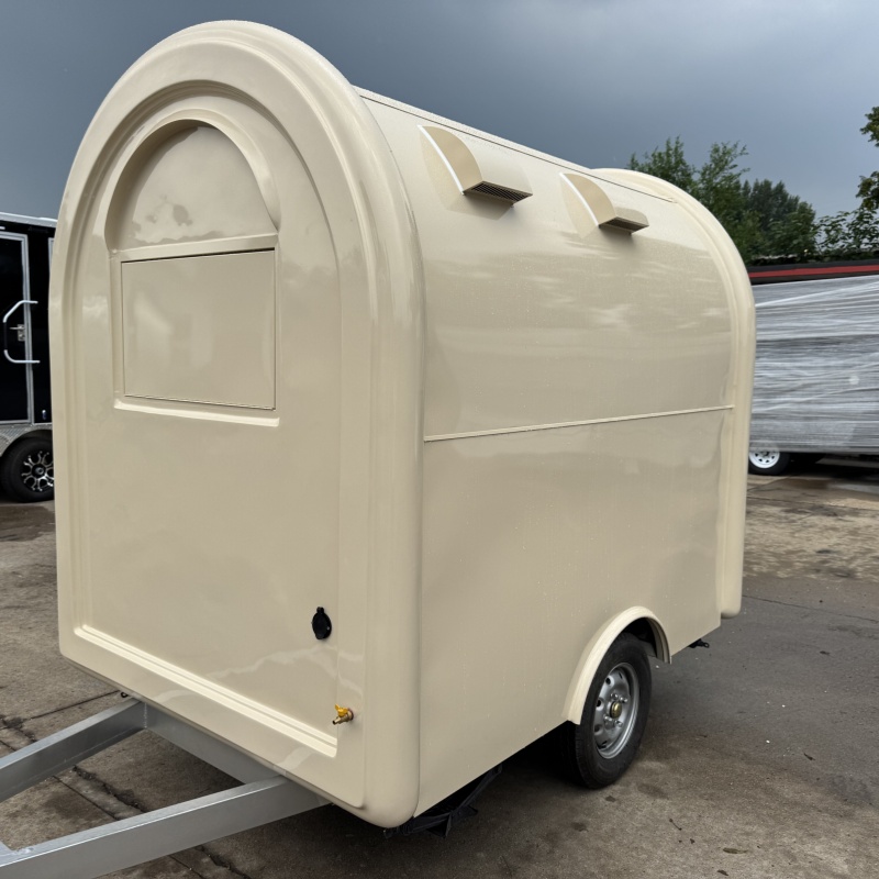Small, flexible and towing, a mobile breakfast and fast food vehicle for street vending