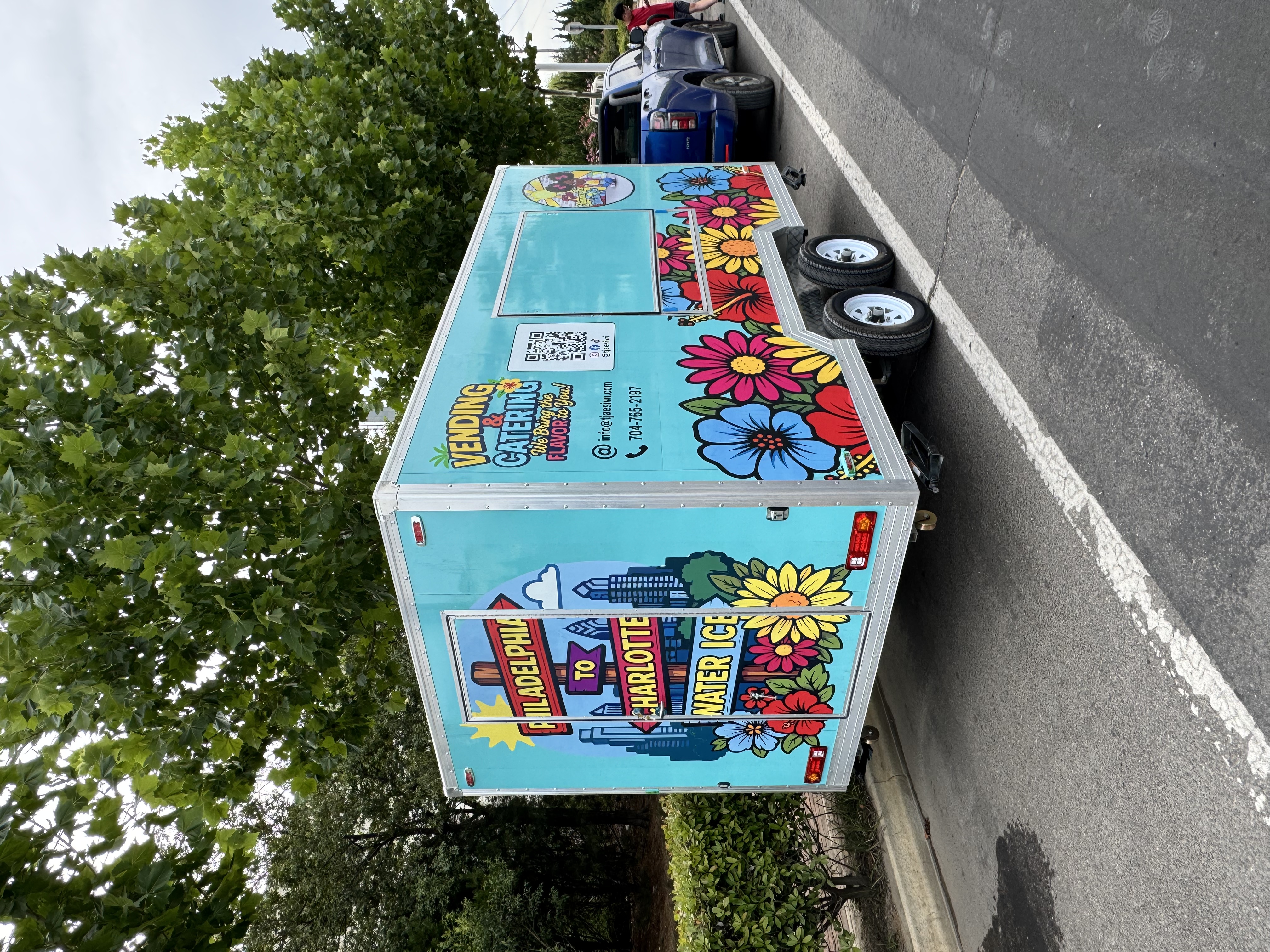Painted mobile food truck, Philadelphia Charlotte themed catering trailer mobile vending vehicle