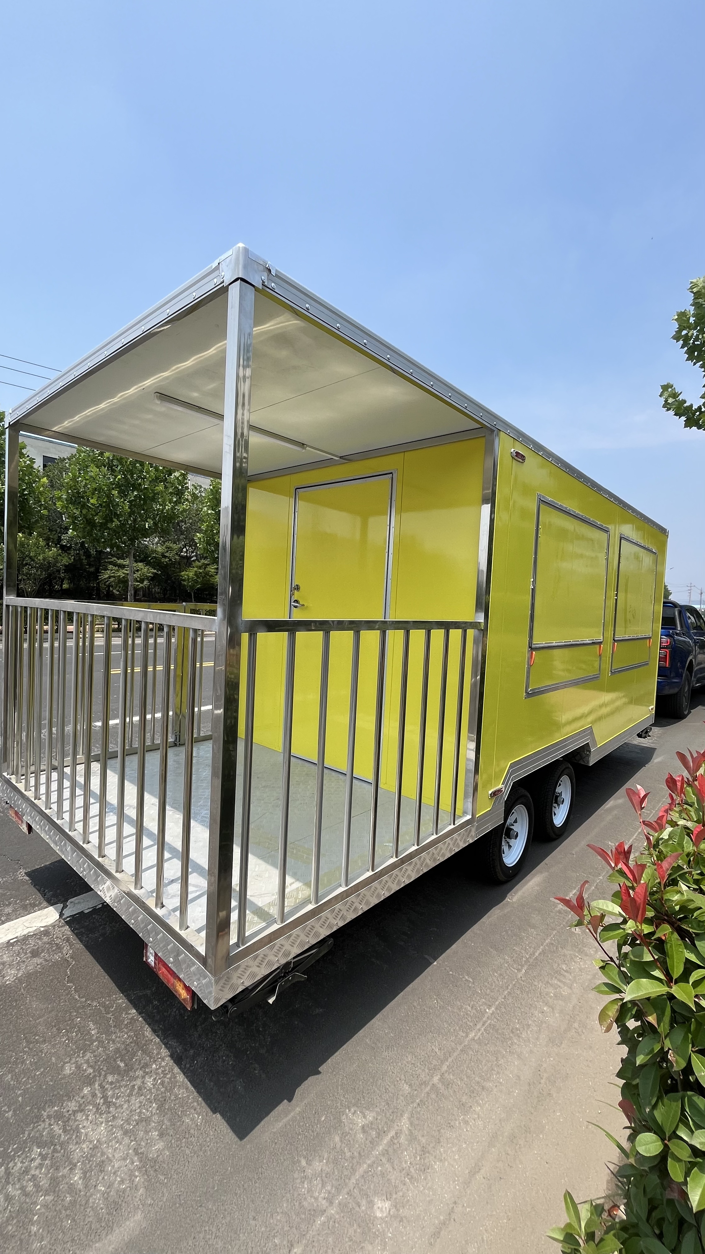 Light green portable and mobile food truck trailer, a great helper for setting up stalls and camping