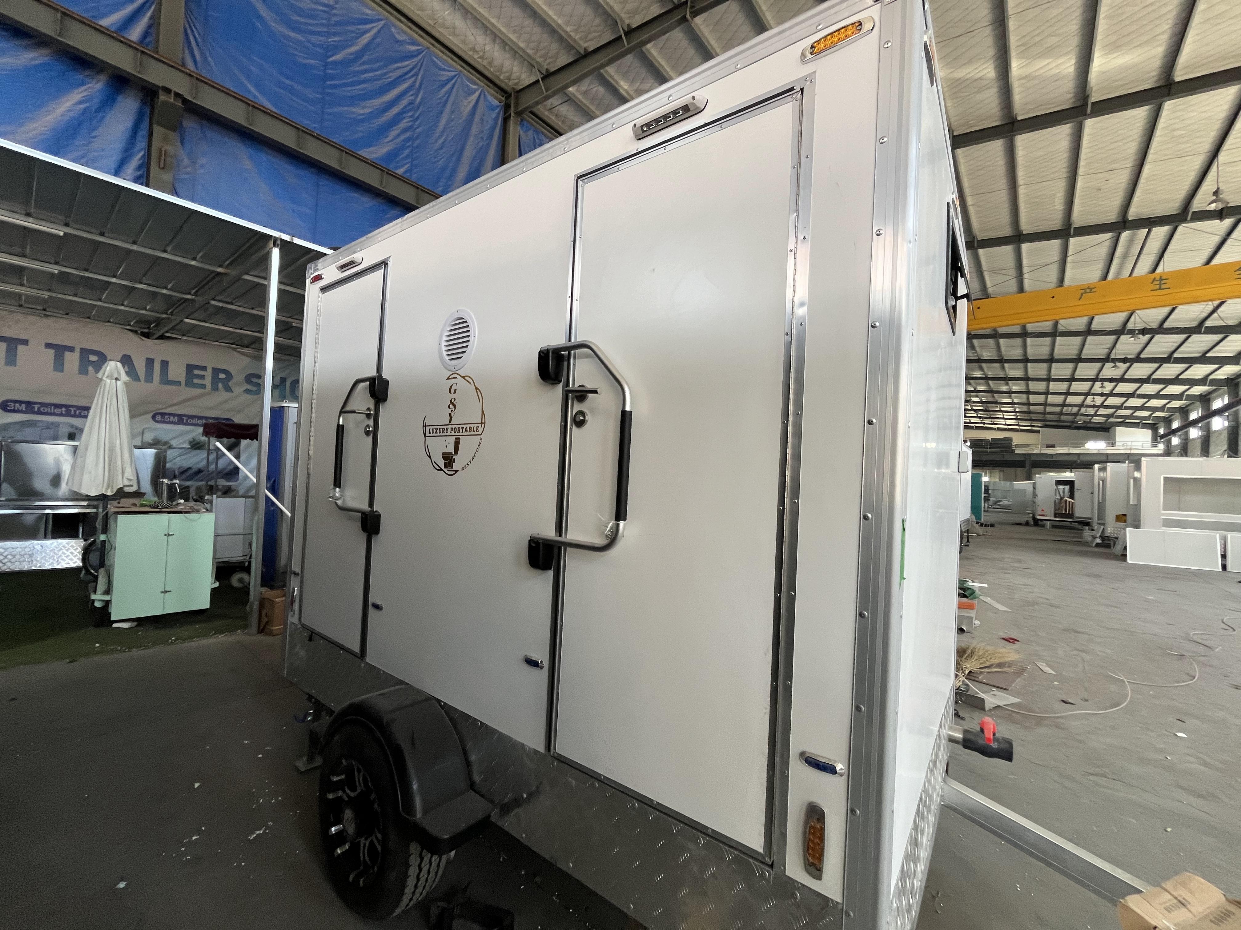 Outdoor trailer-type simple toilet, portable and mobile engineering camp emergency bathroom cabin