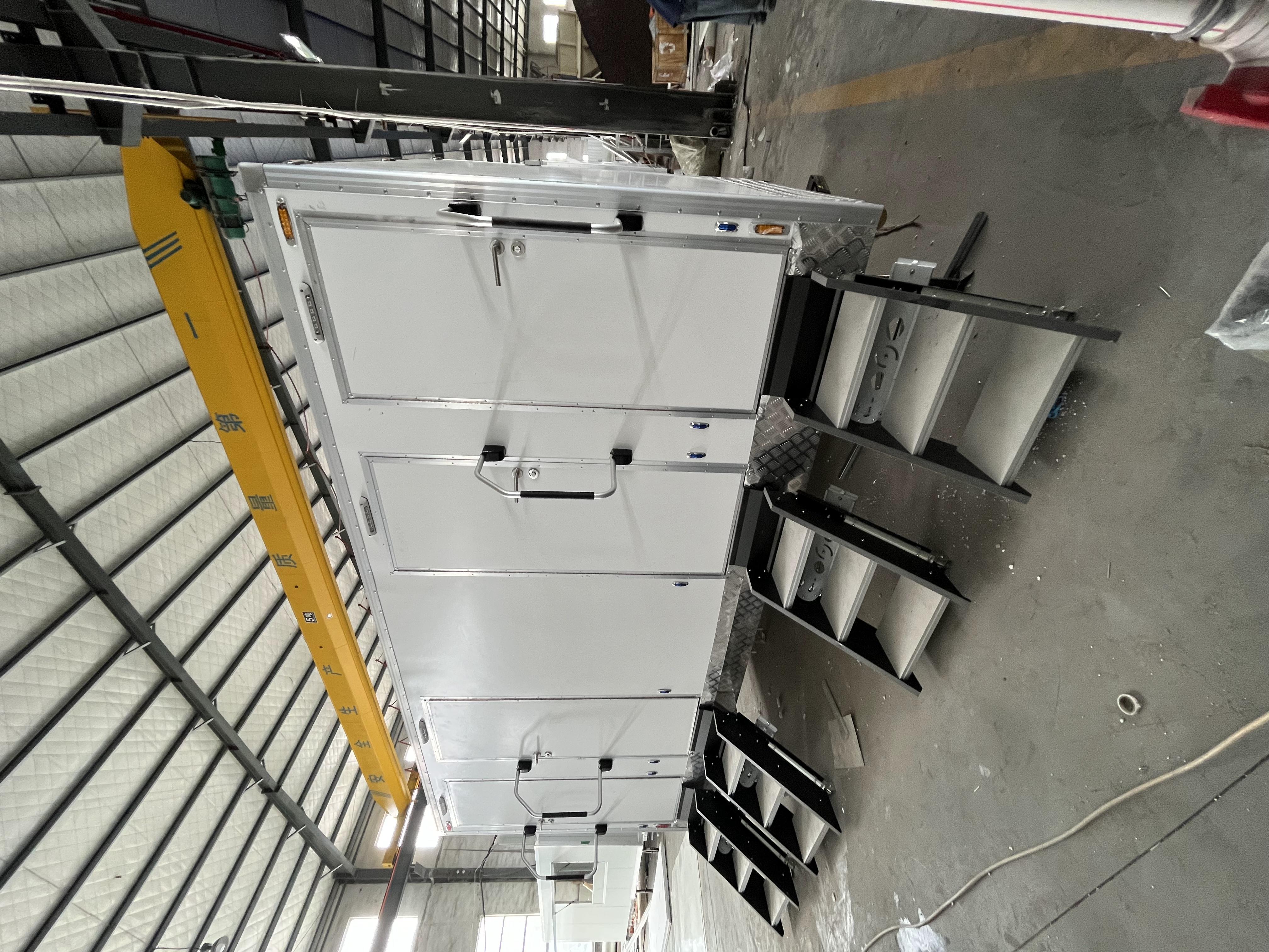 Four trailer-mounted mobile toilets, the preferred choice for temporary toilet use in tourist attractions