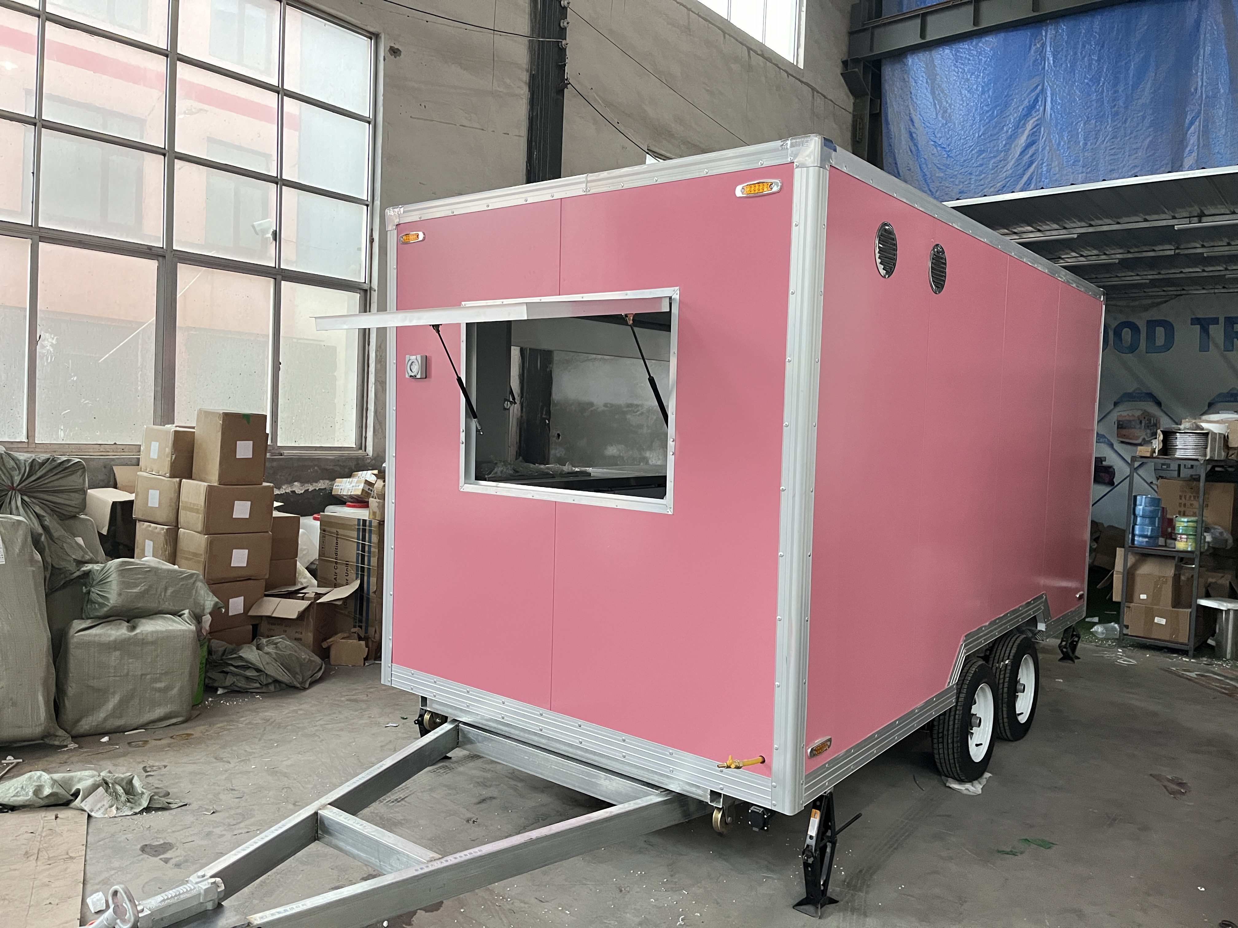 Pink multi-functional mobile food truck, a great helper for starting a business and setting up a stall