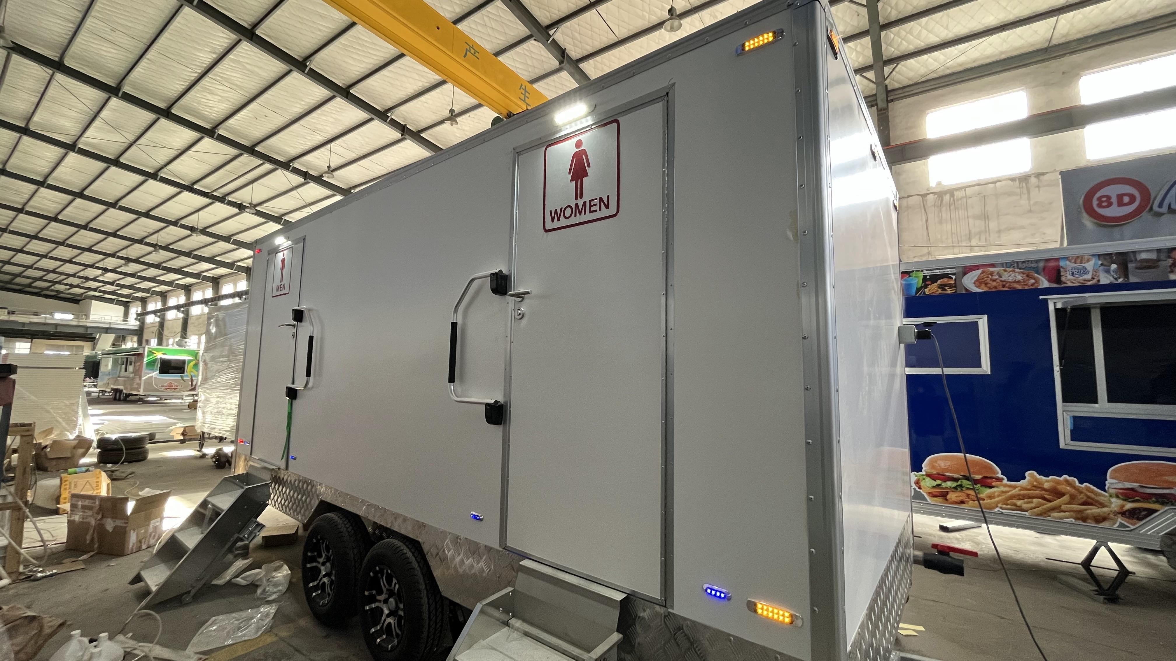 Trailer-mounted mobile toilets for men and women, outdoor emergency restrooms with lighting/pedals