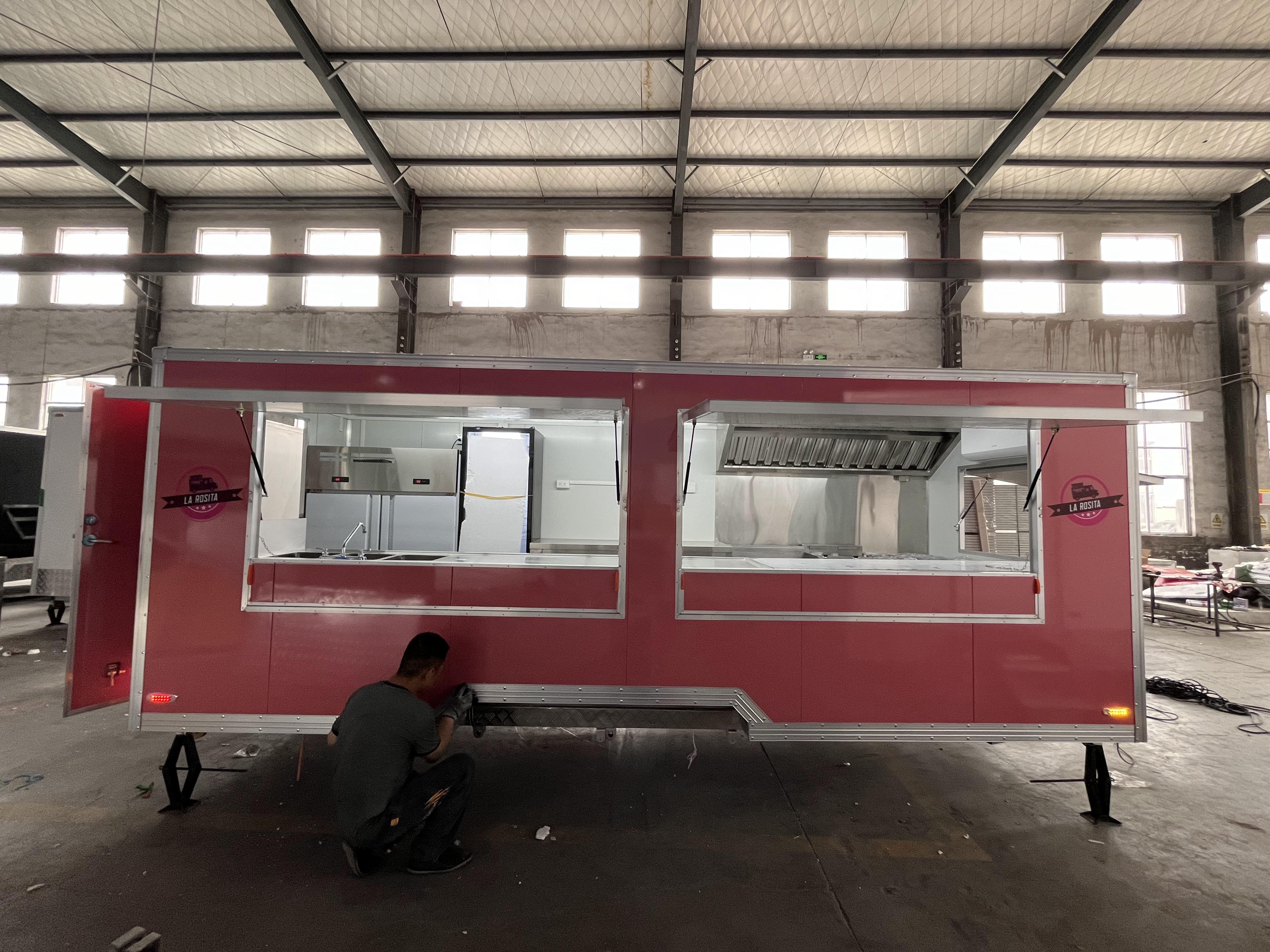 The fashionable pink mobile food truck boosts food business