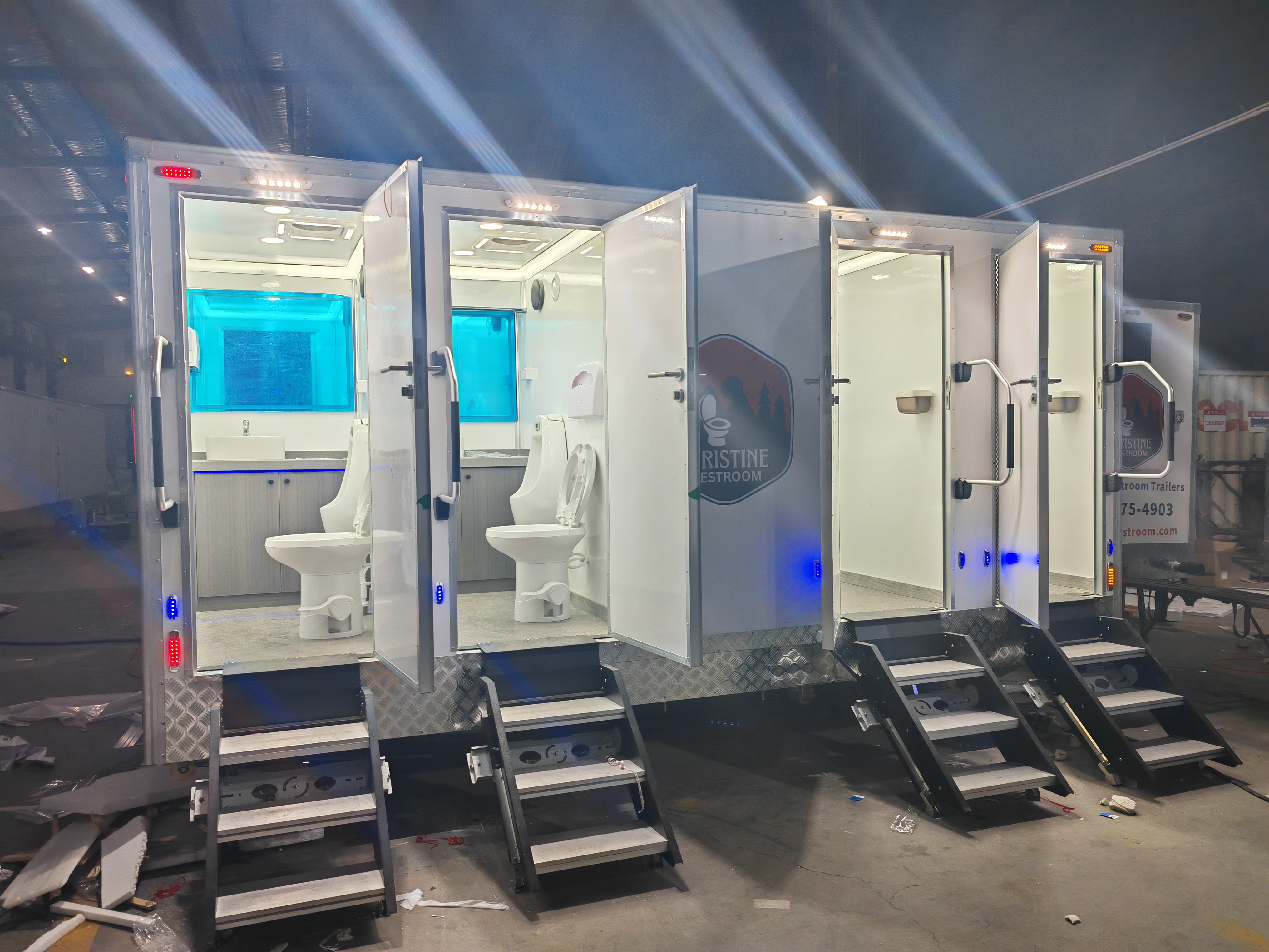 The multi-cabin "Pristine Restroom" mobile toilet helps solve the problem of temporary toilet use