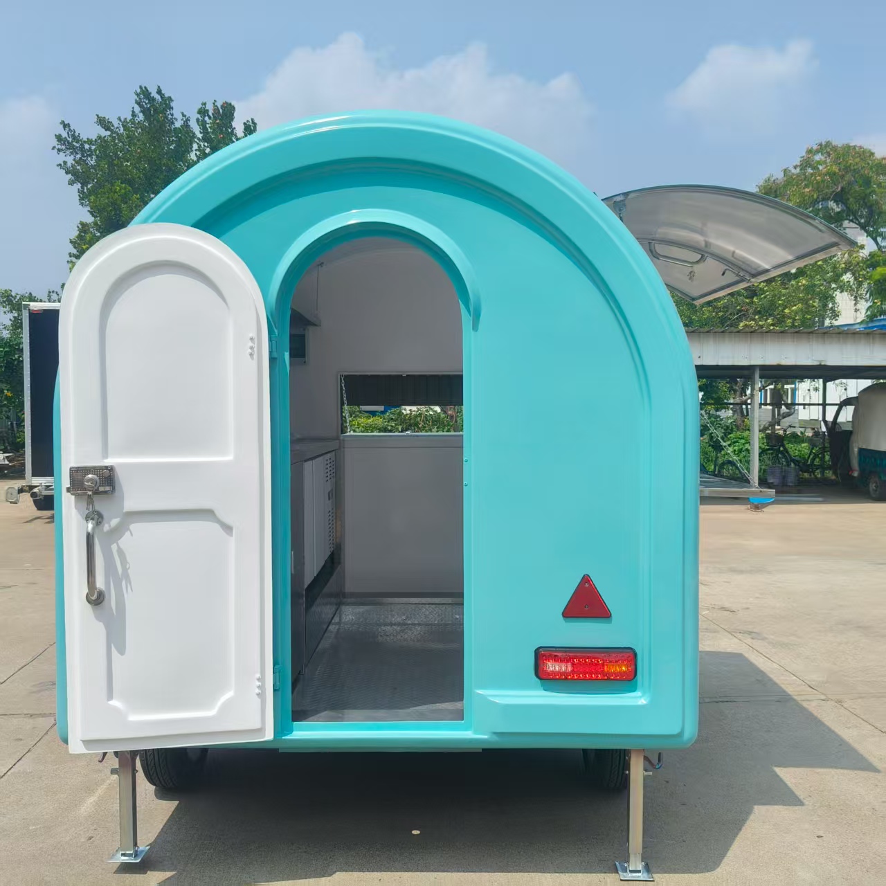 Retro-style mobile snack truck, towable commercial catering vehicle