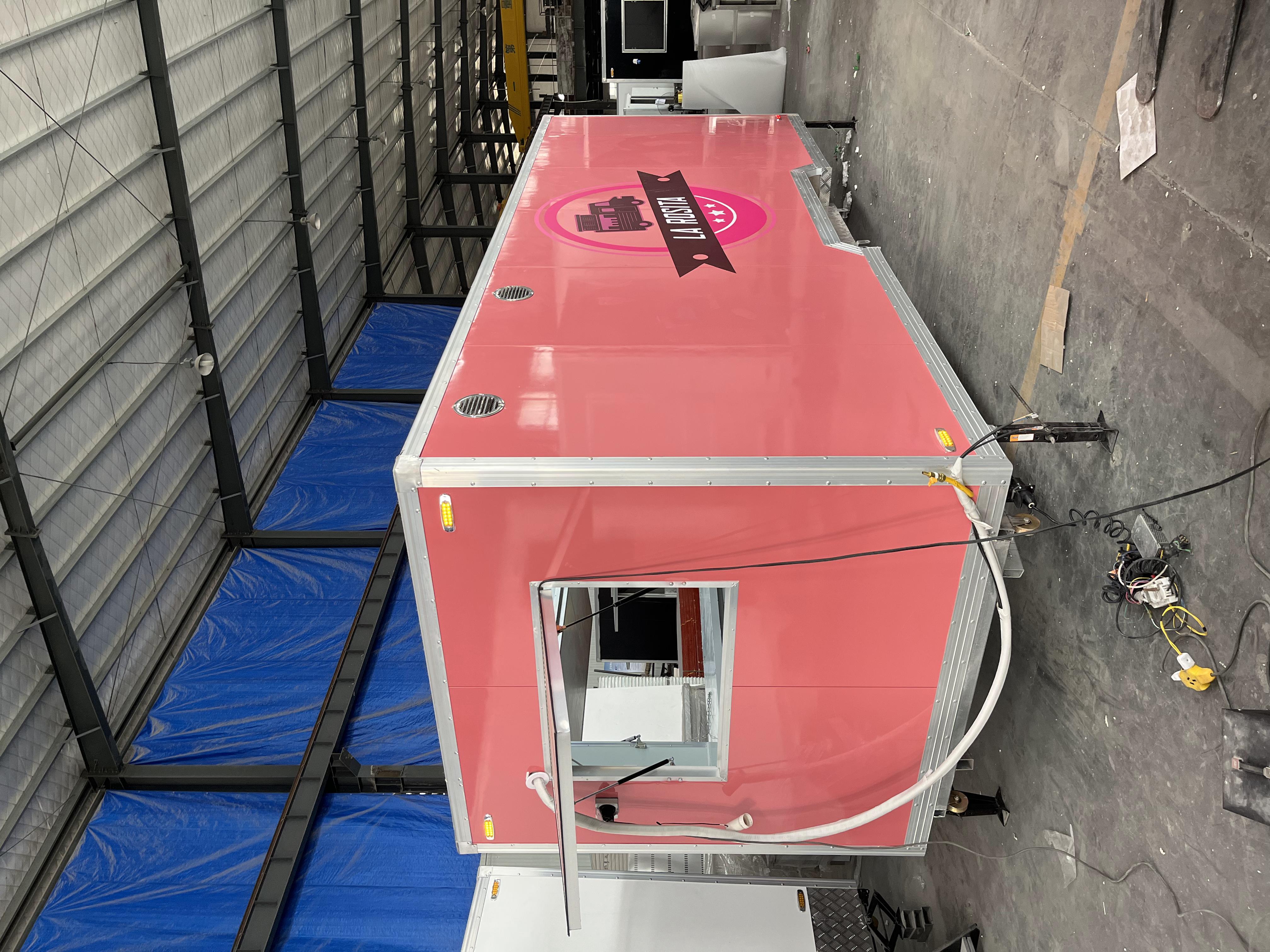 The fashionable pink mobile food truck boosts food business