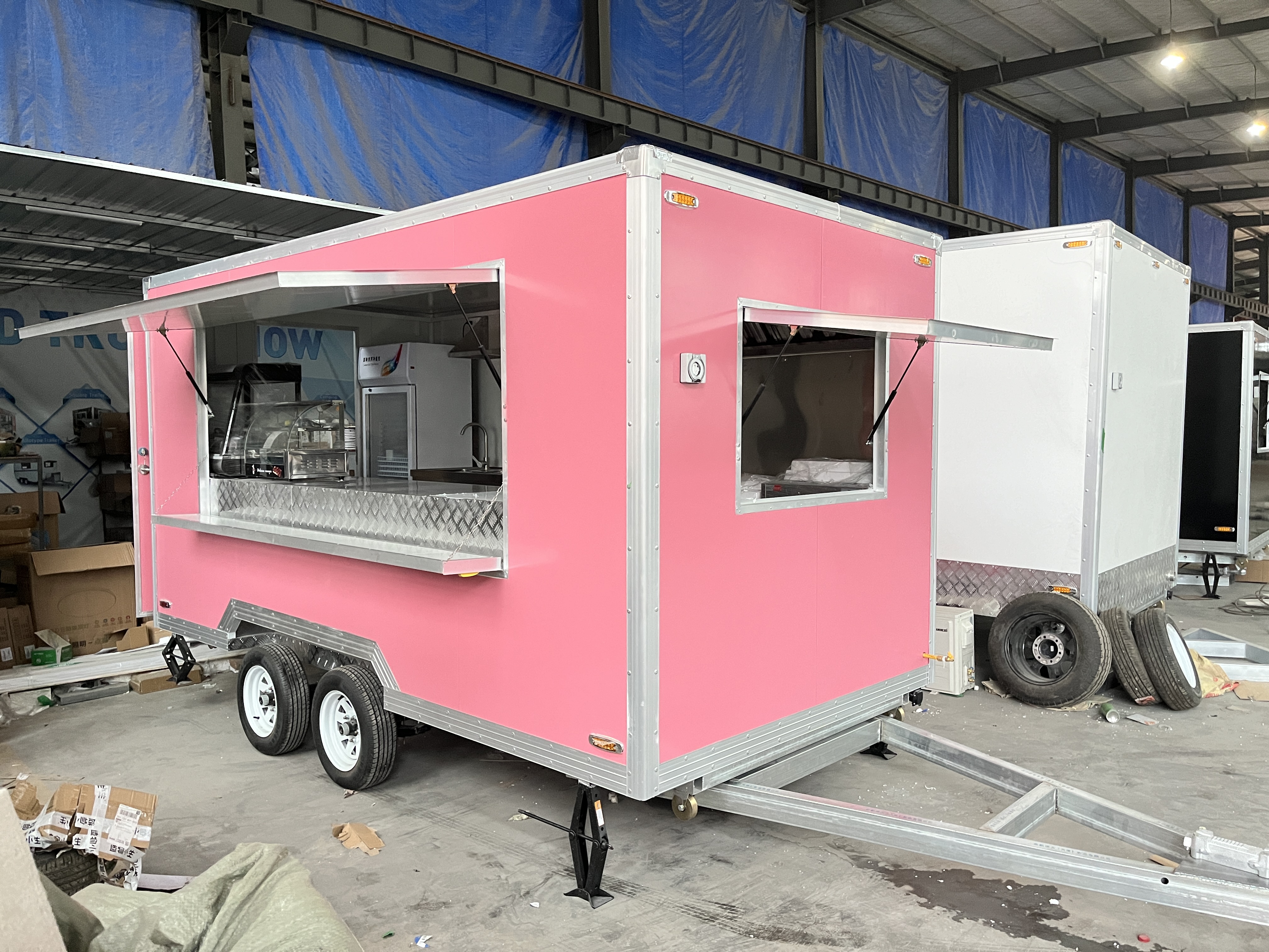 Pink multi-functional mobile food truck, a great helper for starting a business and setting up a stall