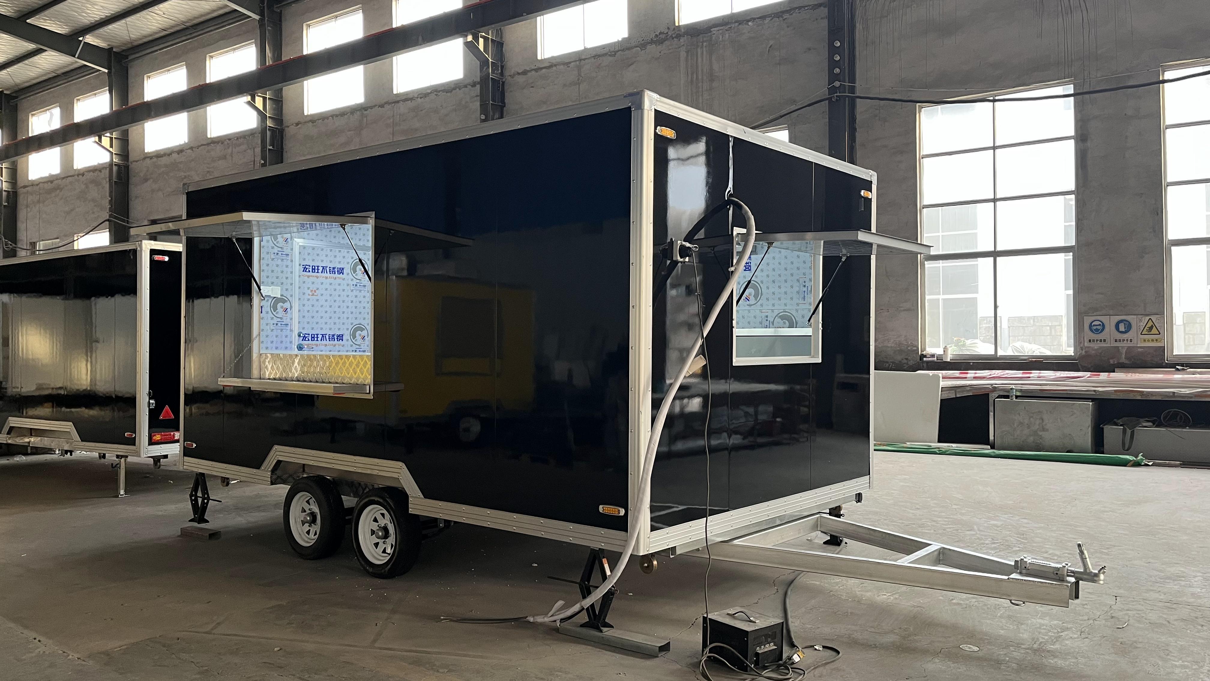 Black fashion mobile food truck: Creating a personalized food space and initiating a mobile business model