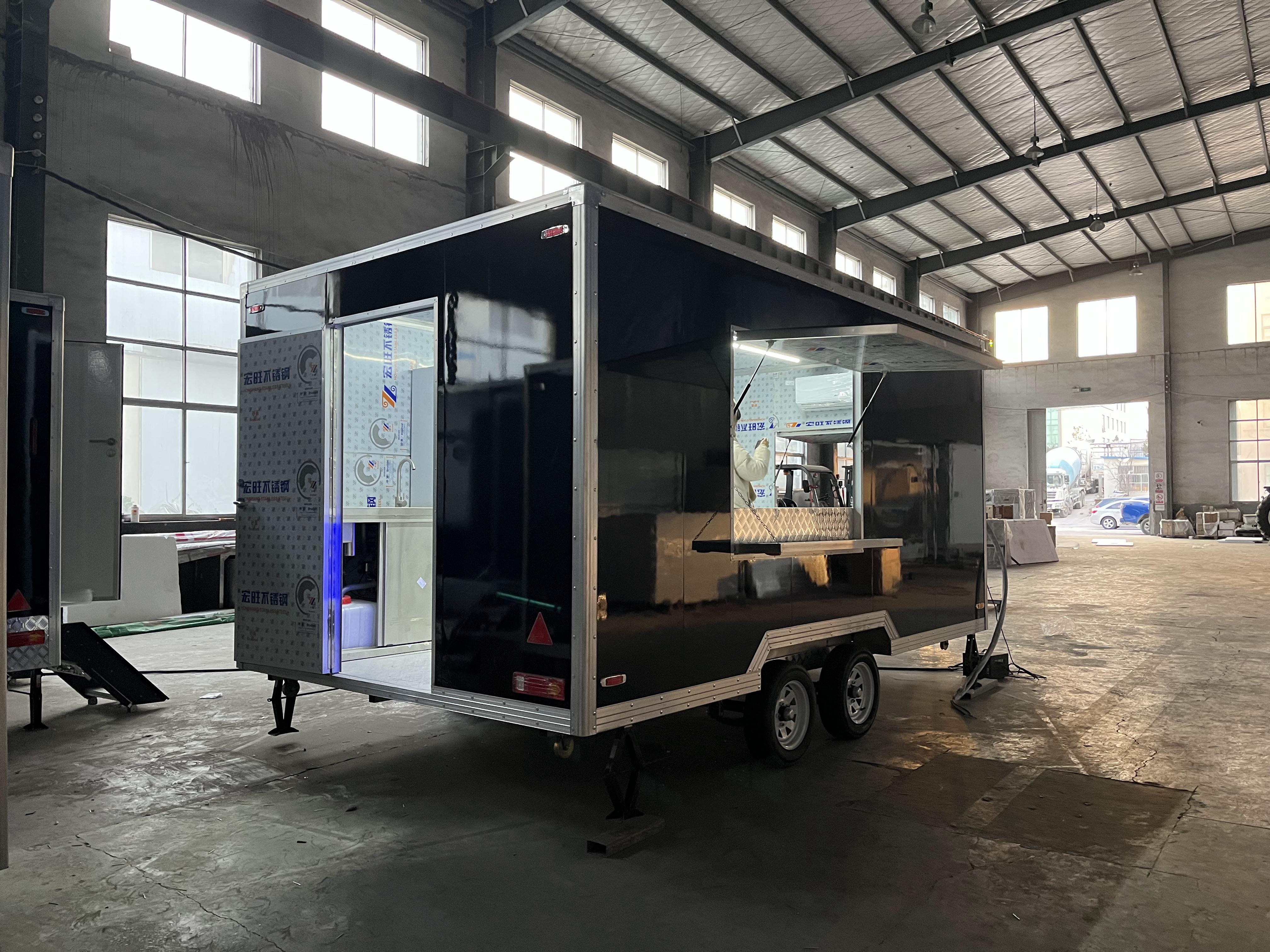 Black fashion mobile food truck: Creating a personalized food space and initiating a mobile business model