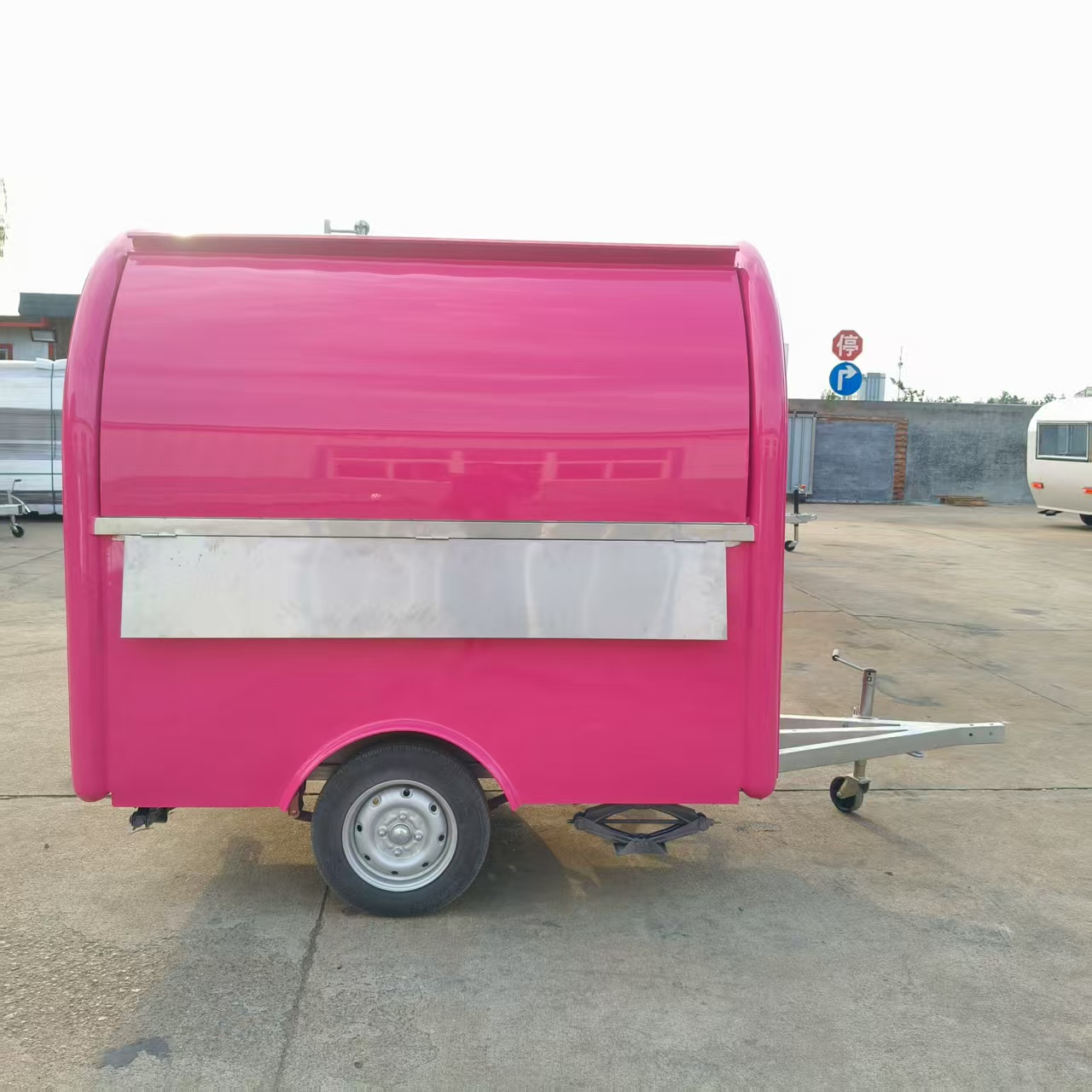 Pink arc-shaped door mobile vending cart, cute style mobile snack food truck