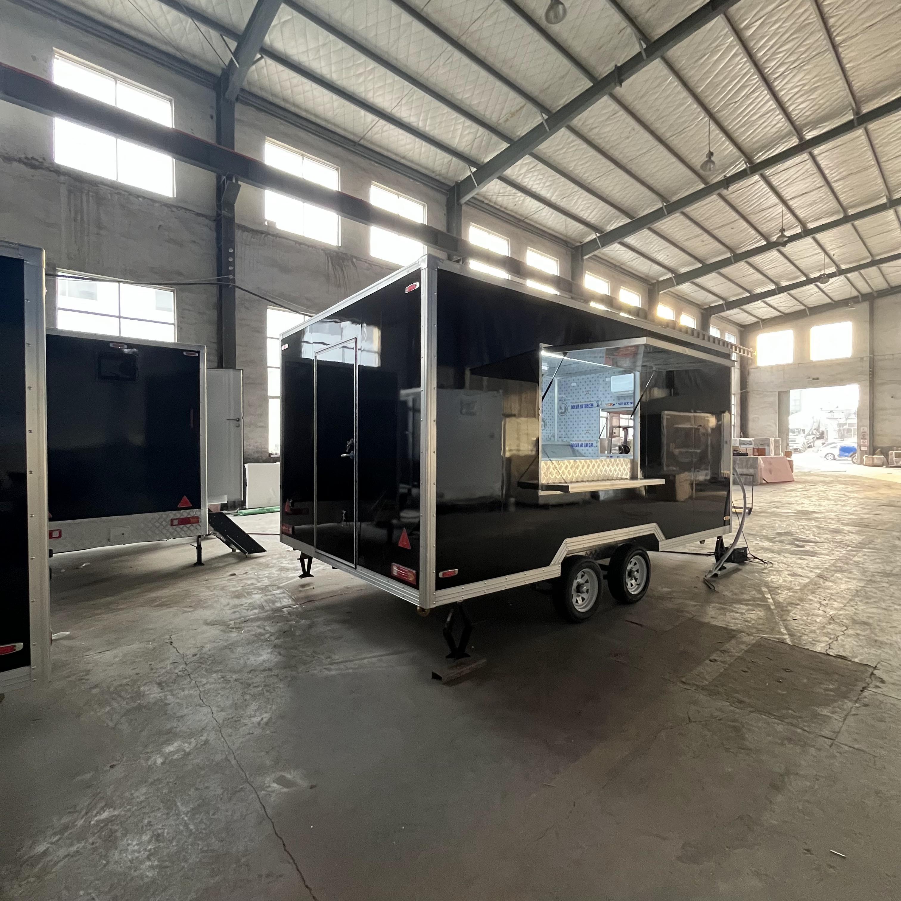 Black fashion mobile food truck: Creating a personalized food space and initiating a mobile business model