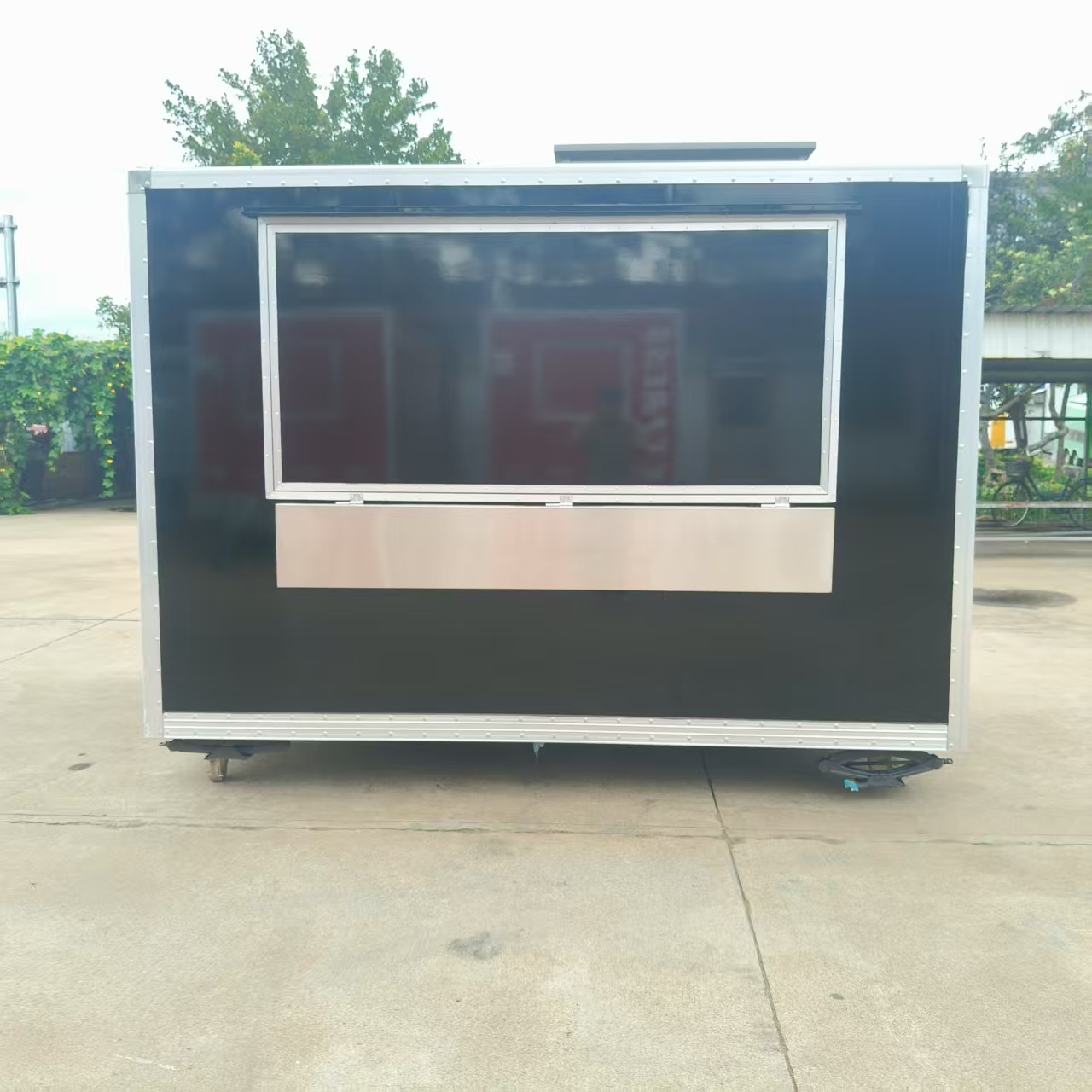 Mobile kiosk, multi-functional mobile snack truck, food truck