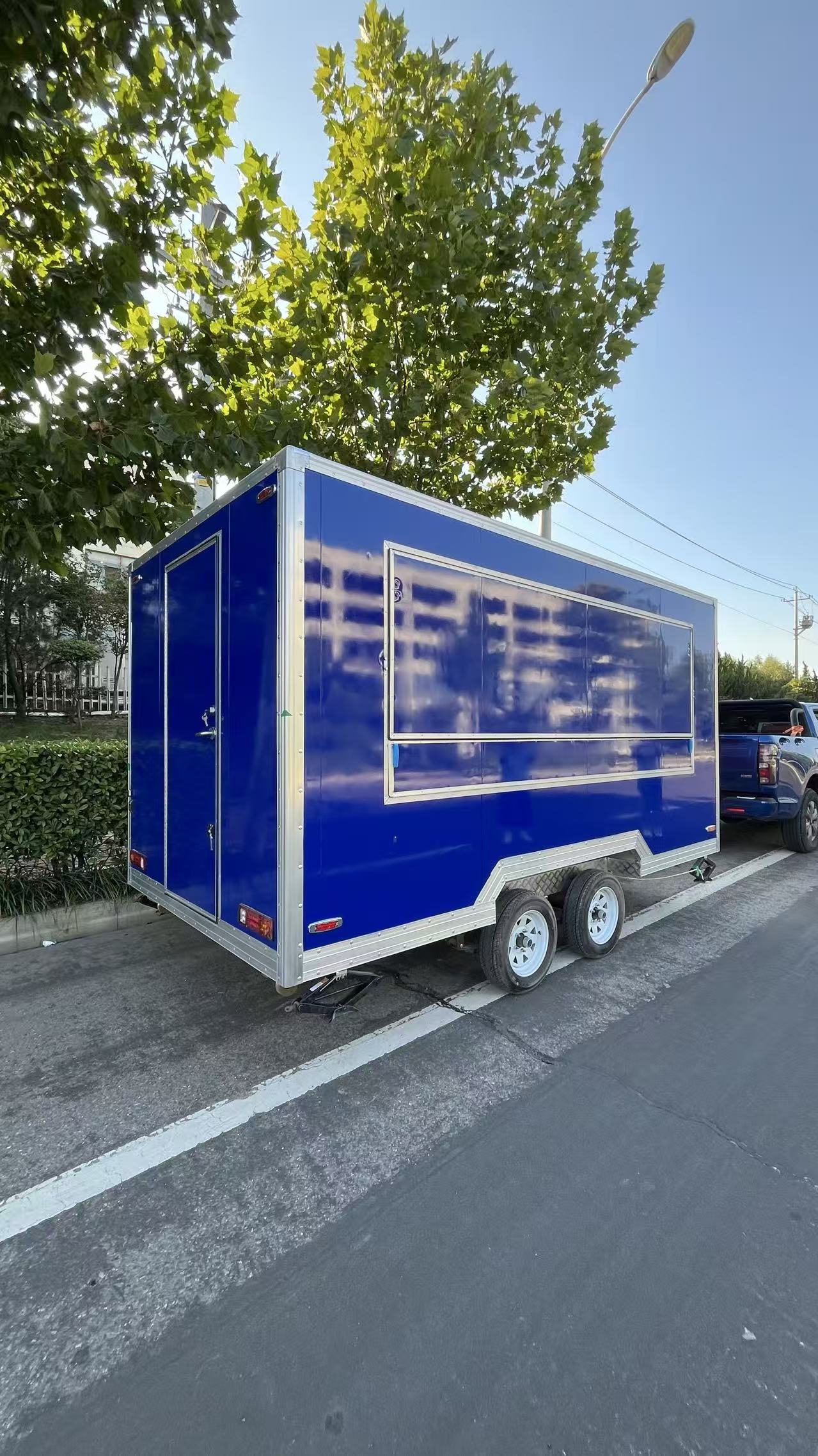 Multi-functional mobile food truck, a great helper for starting a business and setting up a stall