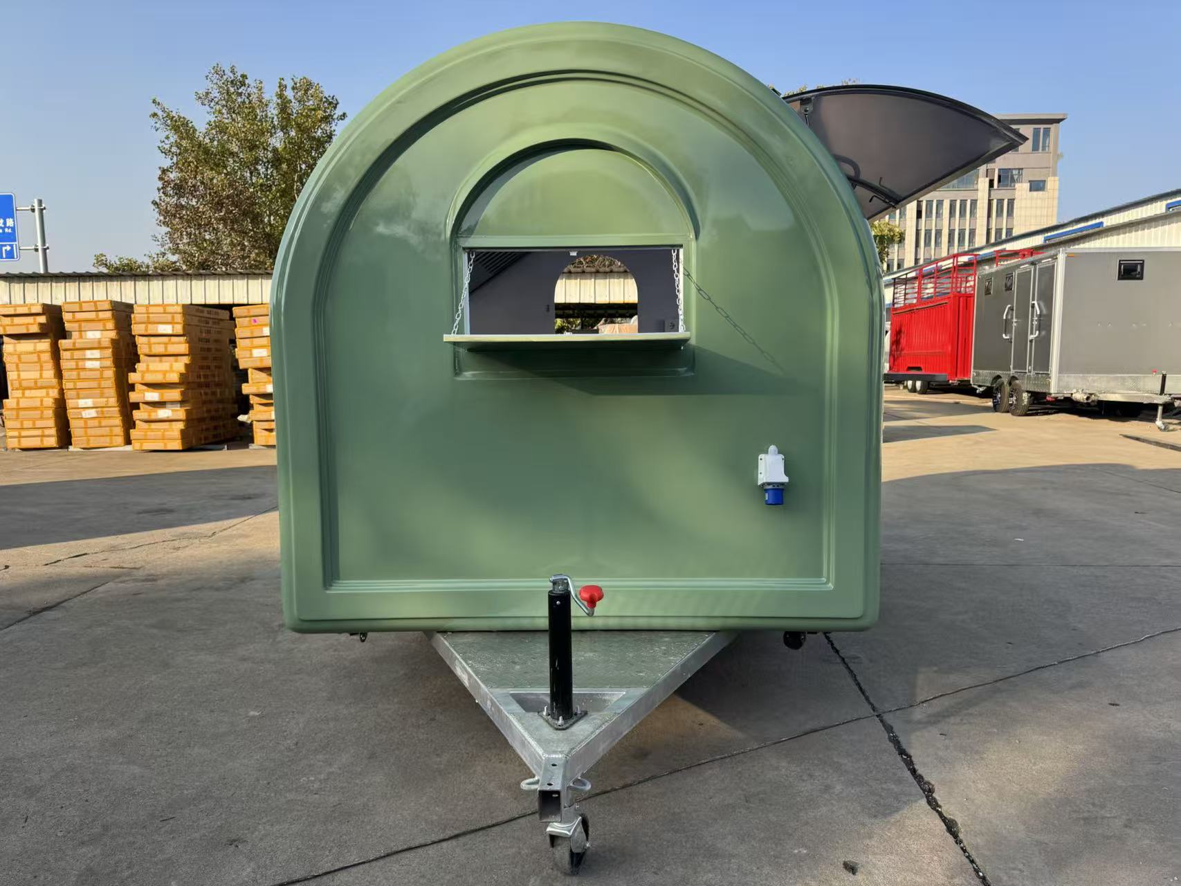 Retro avocado green mobile food truck - A street food start-up tool that combines appearance, quality and strength