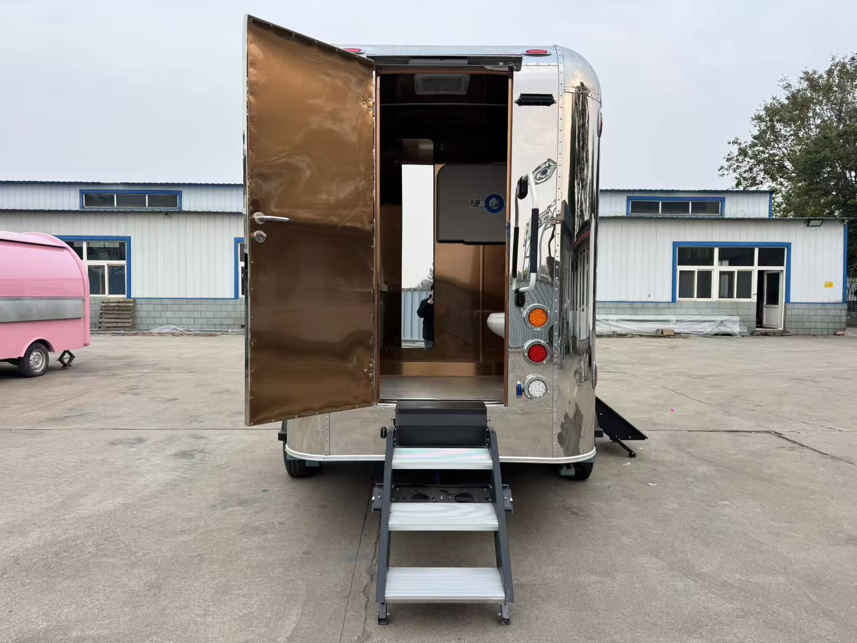 Industrial-Chic Stainless Steel Food Trailer – Robust Design for Your Mobile Dining Venture