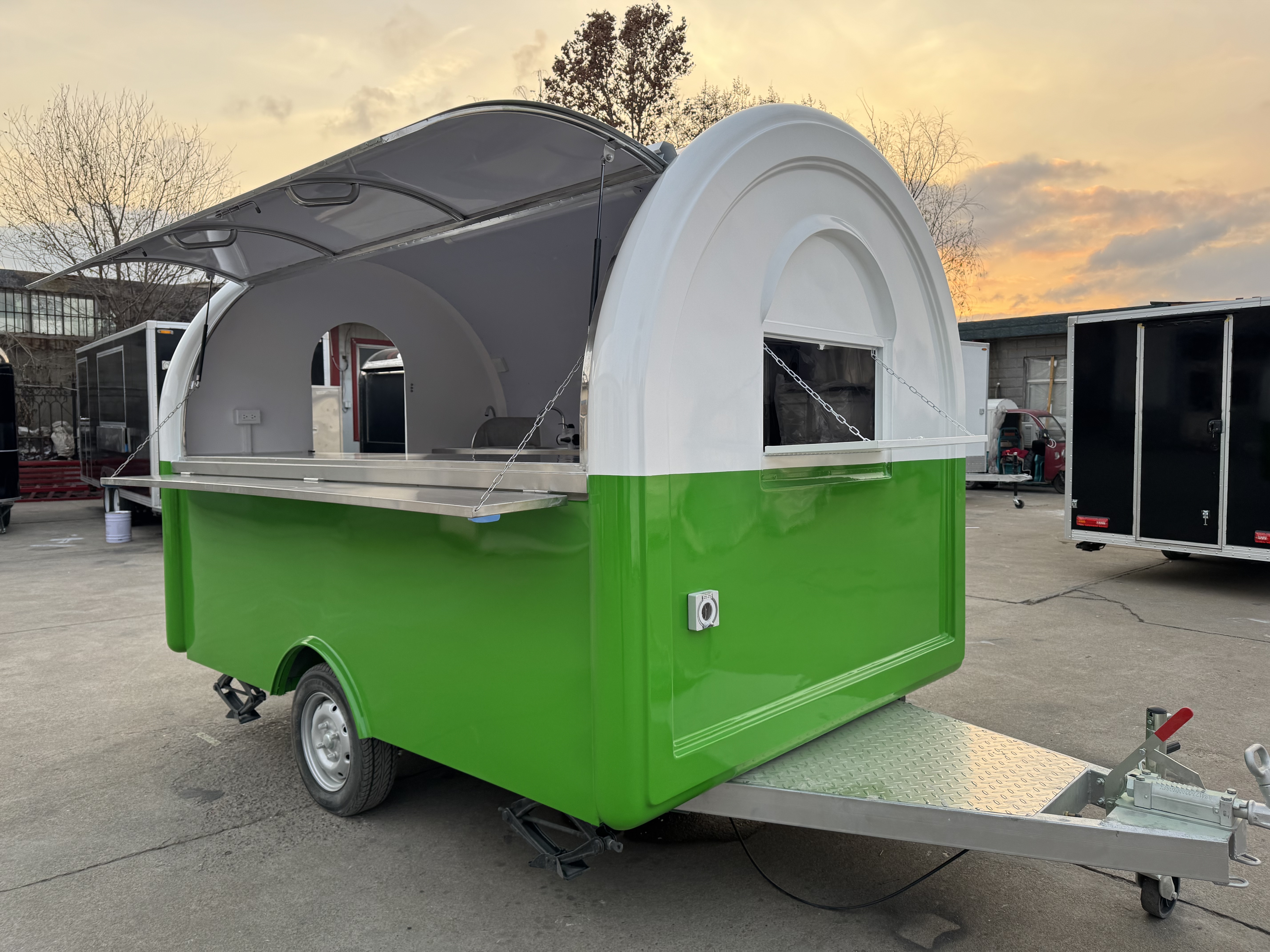Modern Green & White Compact Mobile Food Trailer – Street Food Cart for Small Business