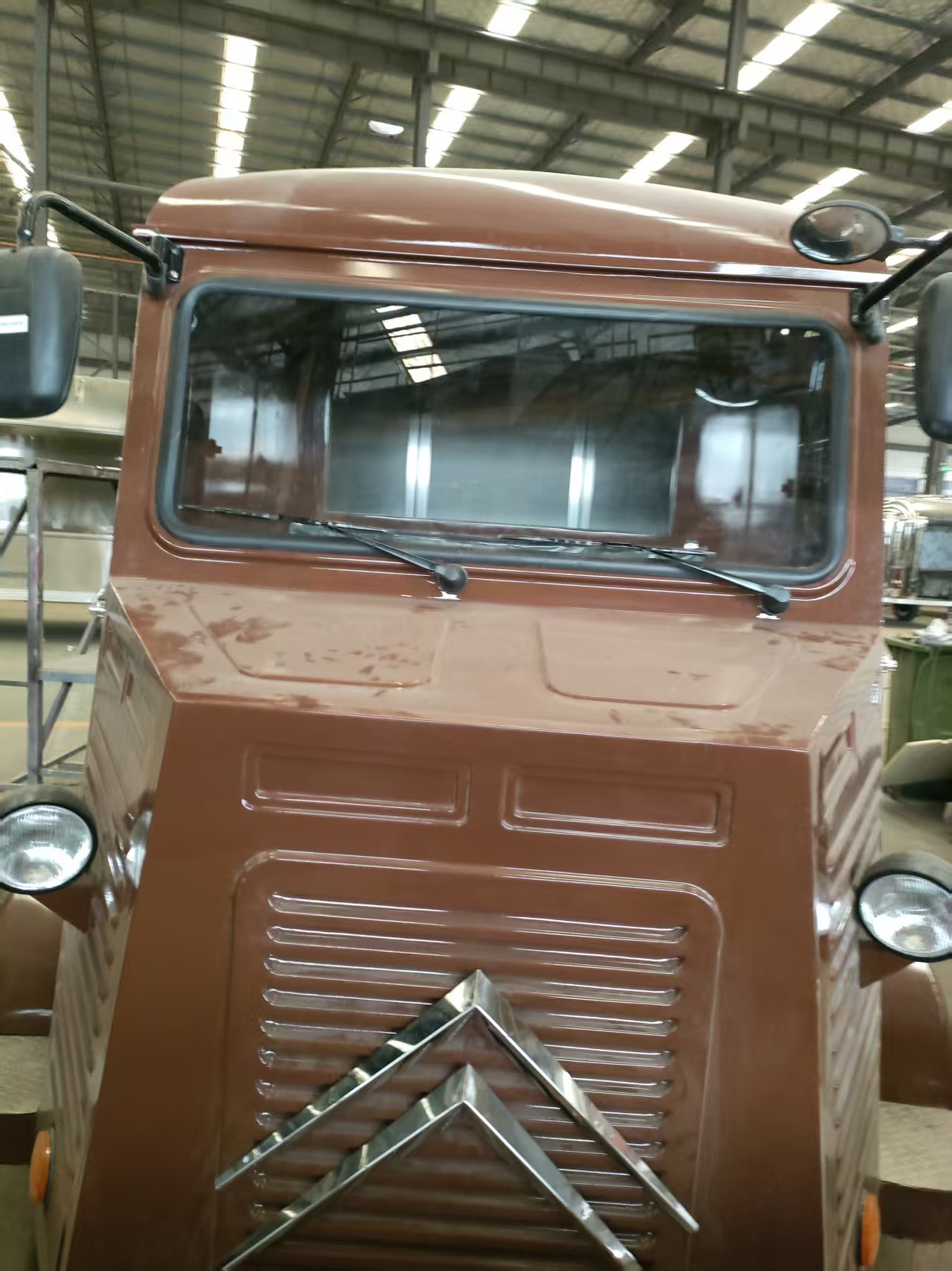 Retro Citroen-style mobile food truck, brown internet-famous snack cart, milk tea, coffee and hamburger mobile vending cart