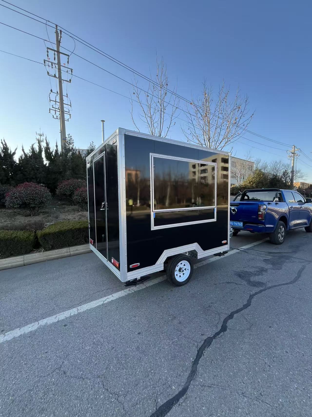 Cool Black Minimalist mobile food truck commercial mobile food business trailer
