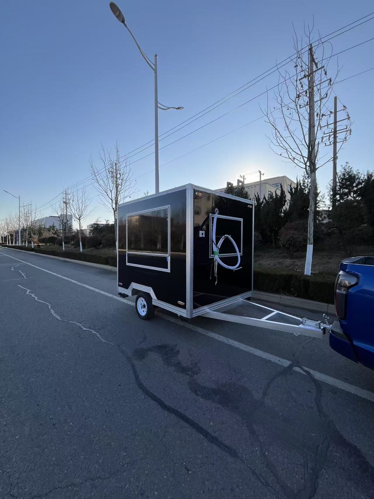 Cool Black Minimalist mobile food truck commercial mobile food business trailer